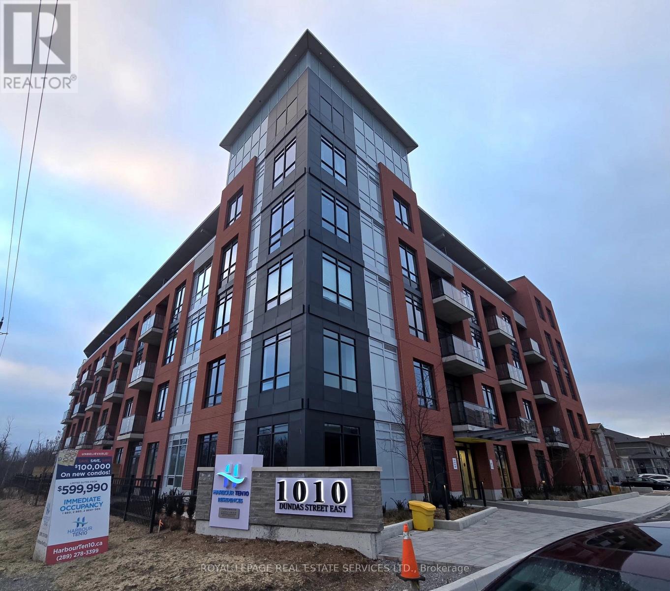 518 - 1010 DUNDAS STREET E Property Photo 1