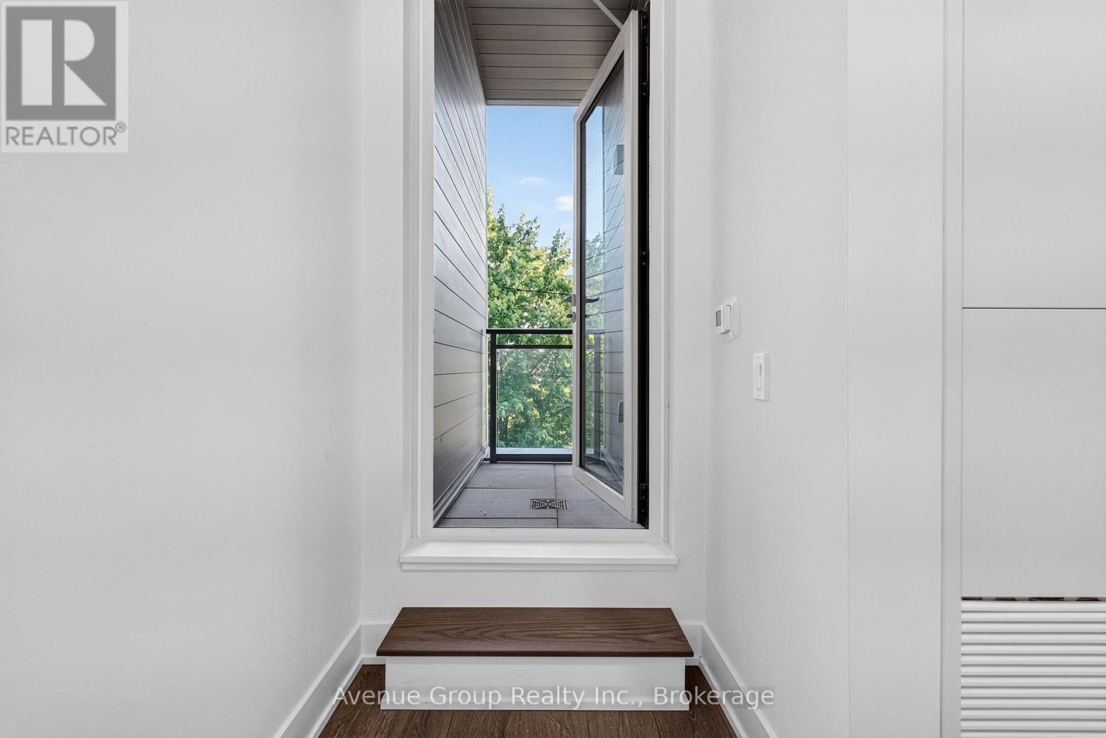 Th58 - 1285 Queen Street E Property Photo 20