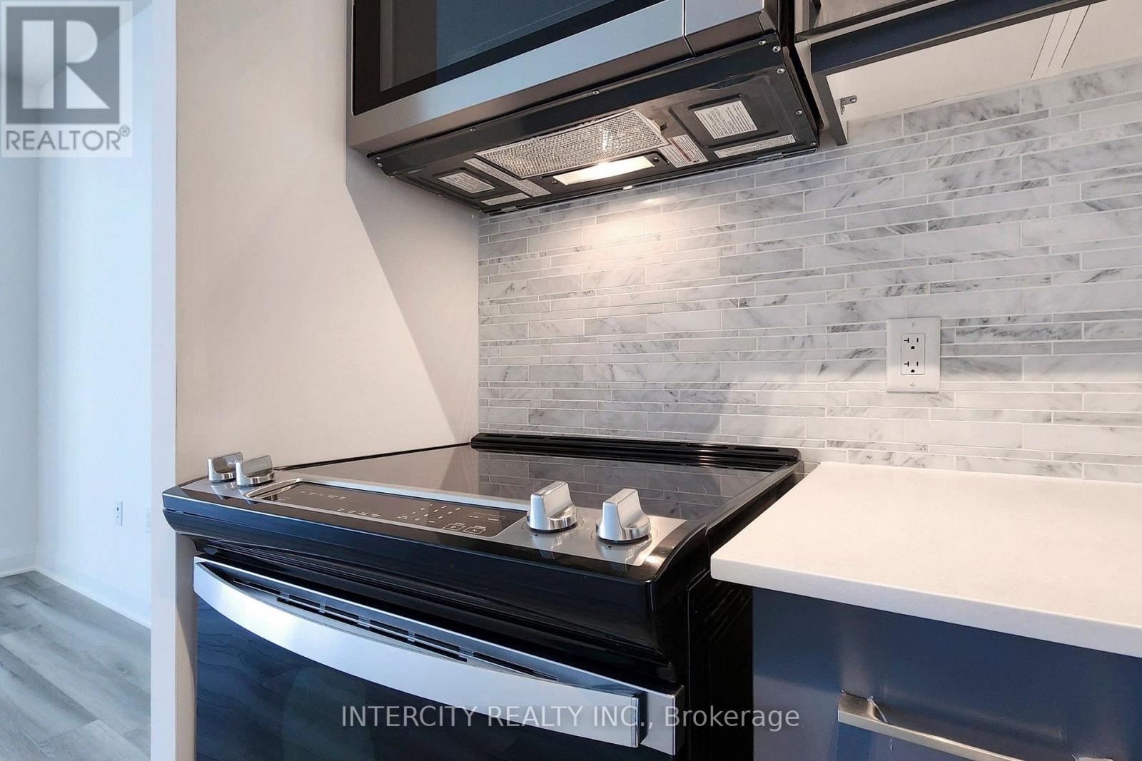 1509 - 3220 Sheppard Avenue E Property Photo 7