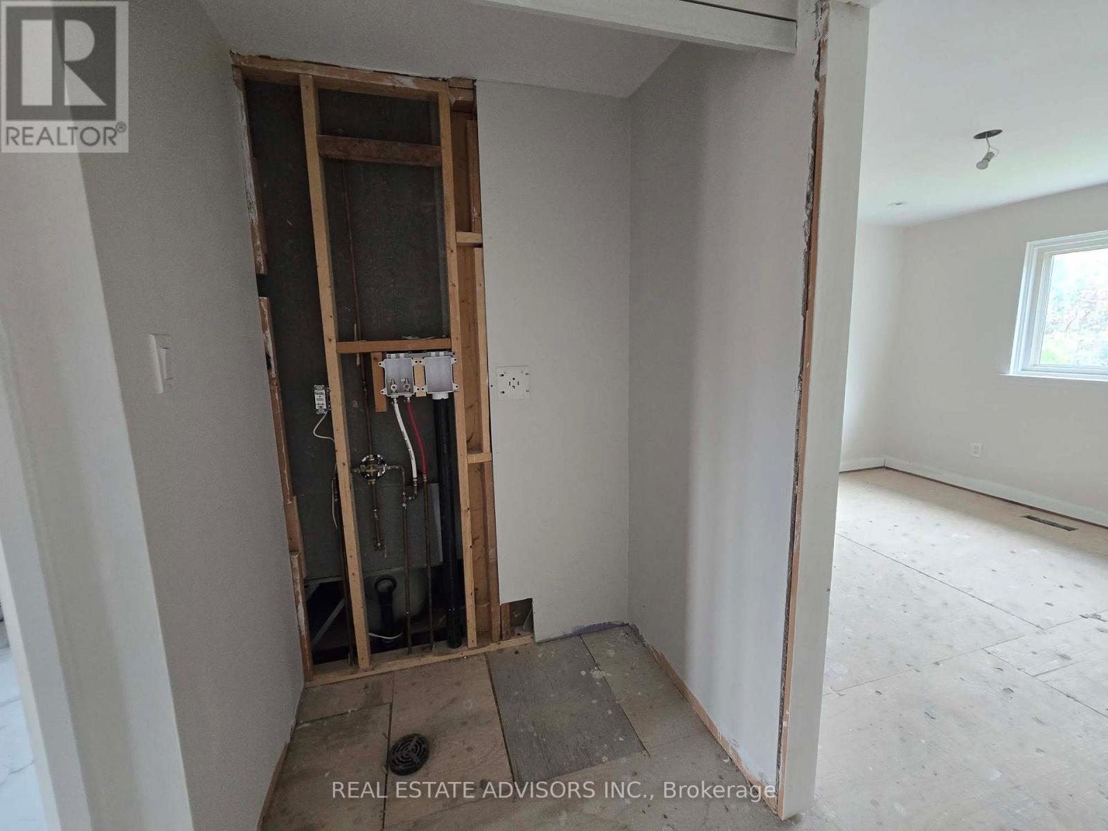 238 Braymore Boulevard Property Photo 12