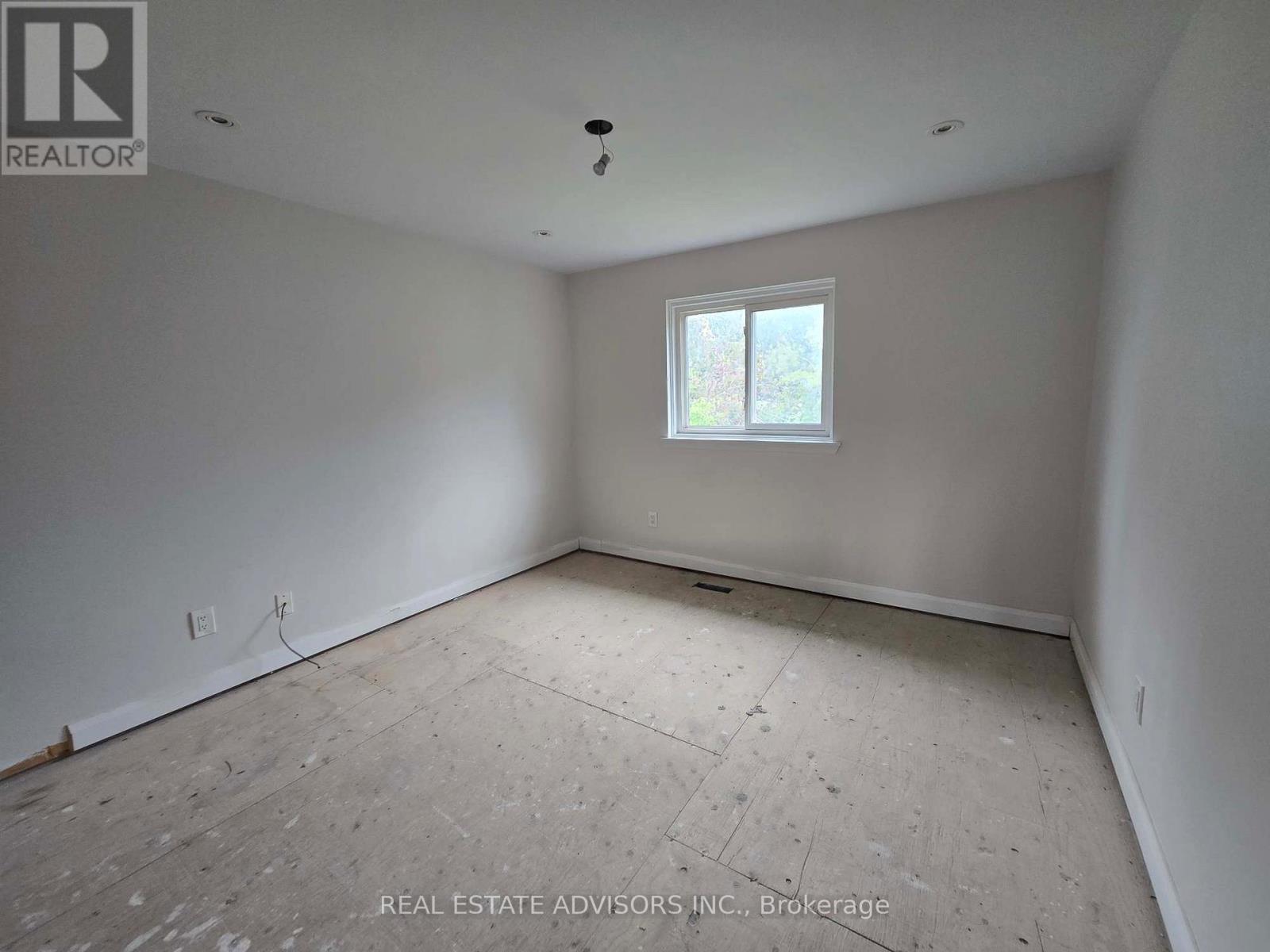 238 Braymore Boulevard Property Photo 13