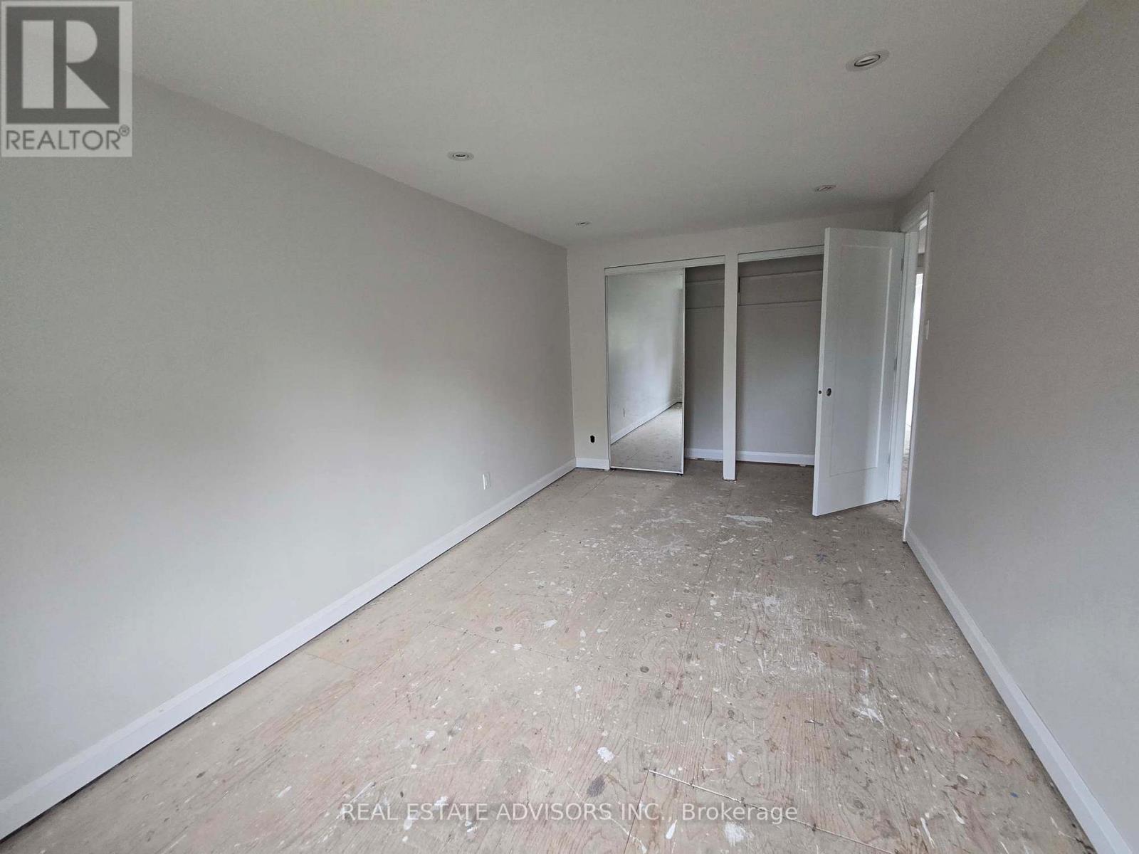 238 Braymore Boulevard Property Photo 16
