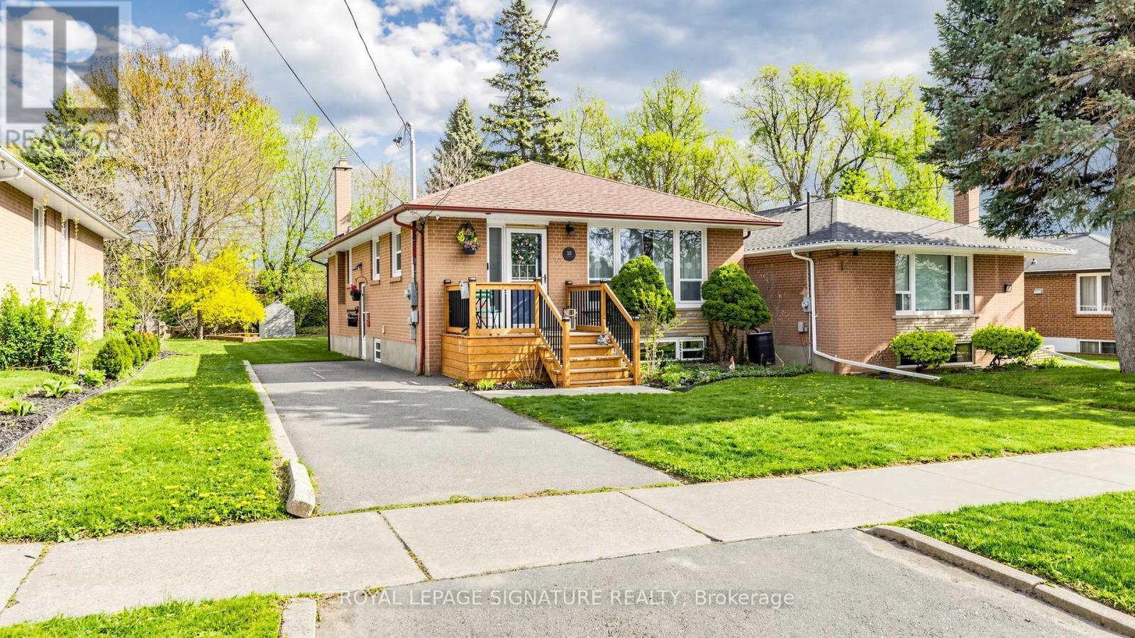 33 Neapolitan Drive Property Photo 3