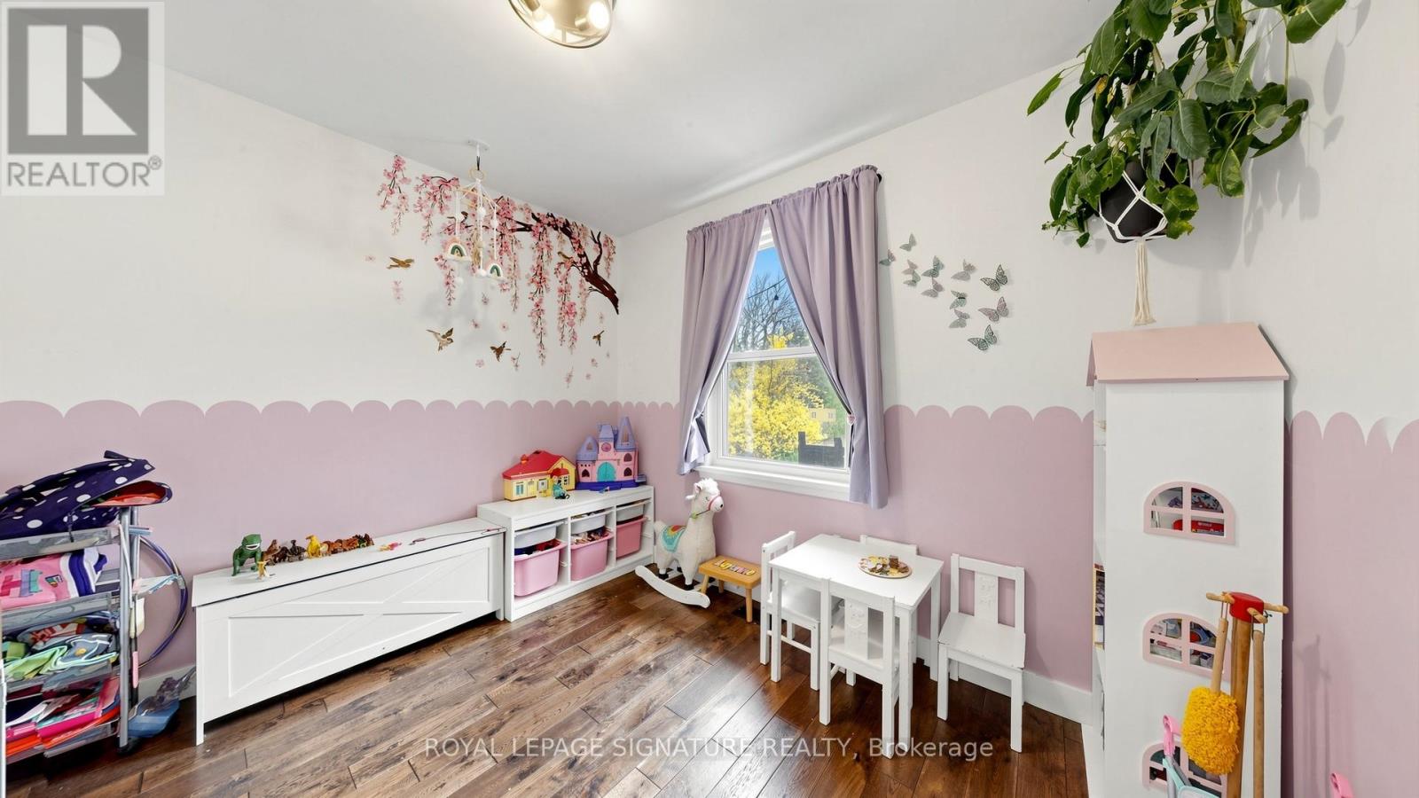 33 Neapolitan Drive Property Photo 16