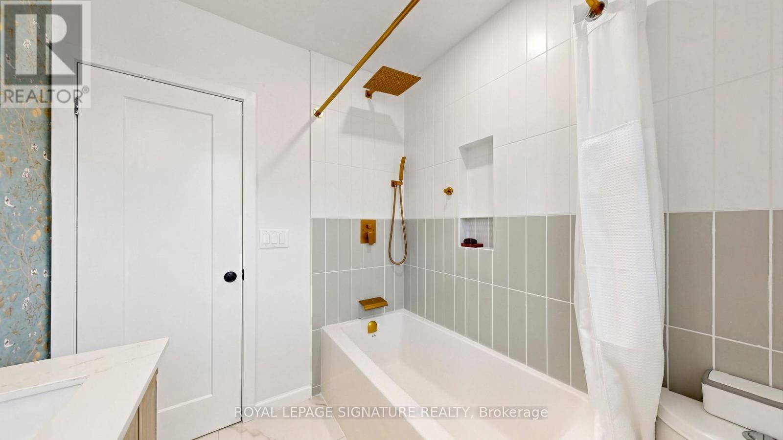 33 Neapolitan Drive Property Photo 22