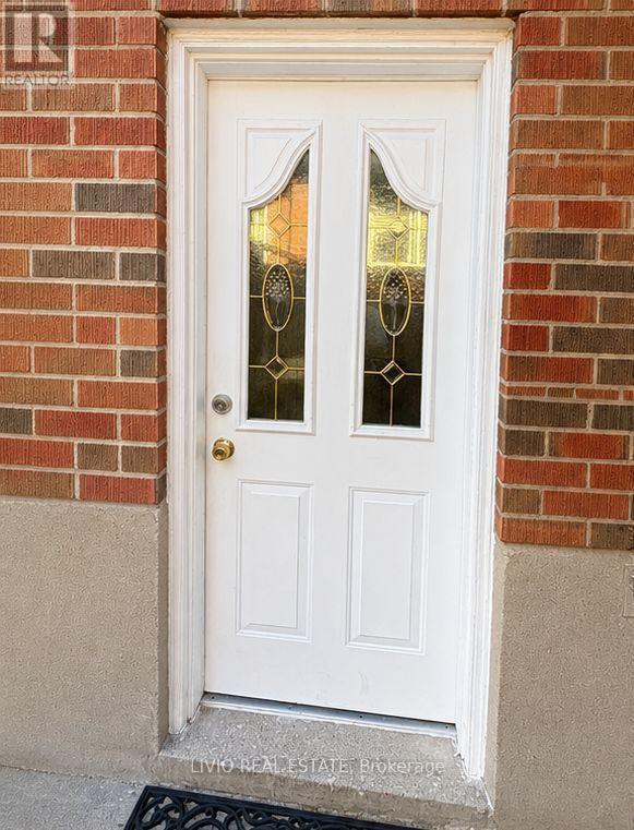 BSMT - 8 JANRAY DRIVE
