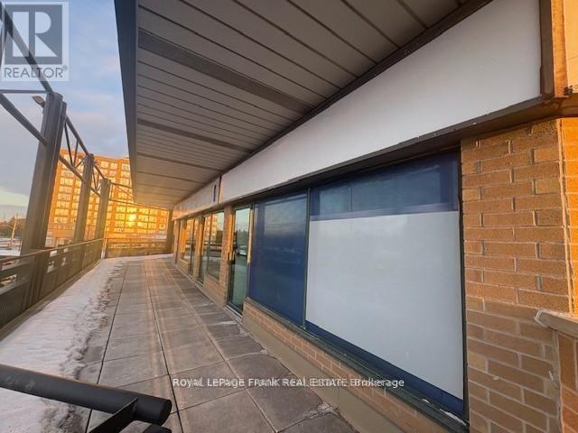 202 - 701 Rossland Road E Property Photo 7