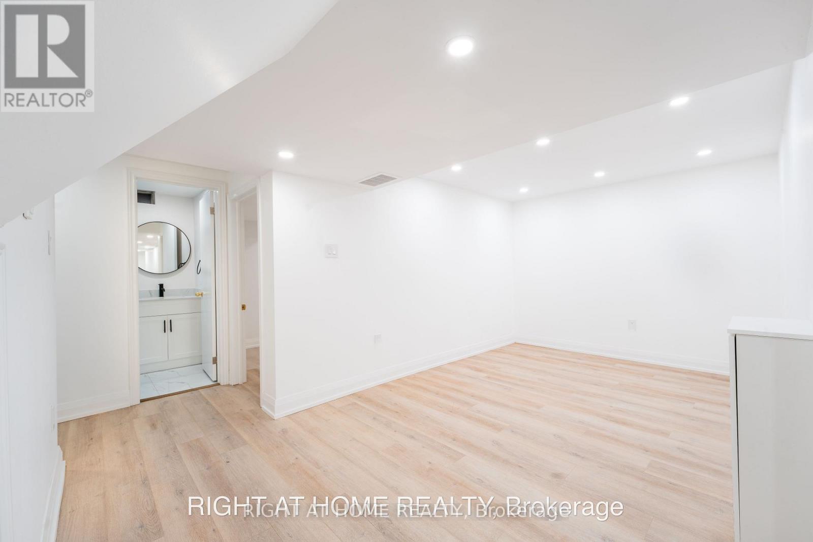 160 Overbank Drive Property Photo 26