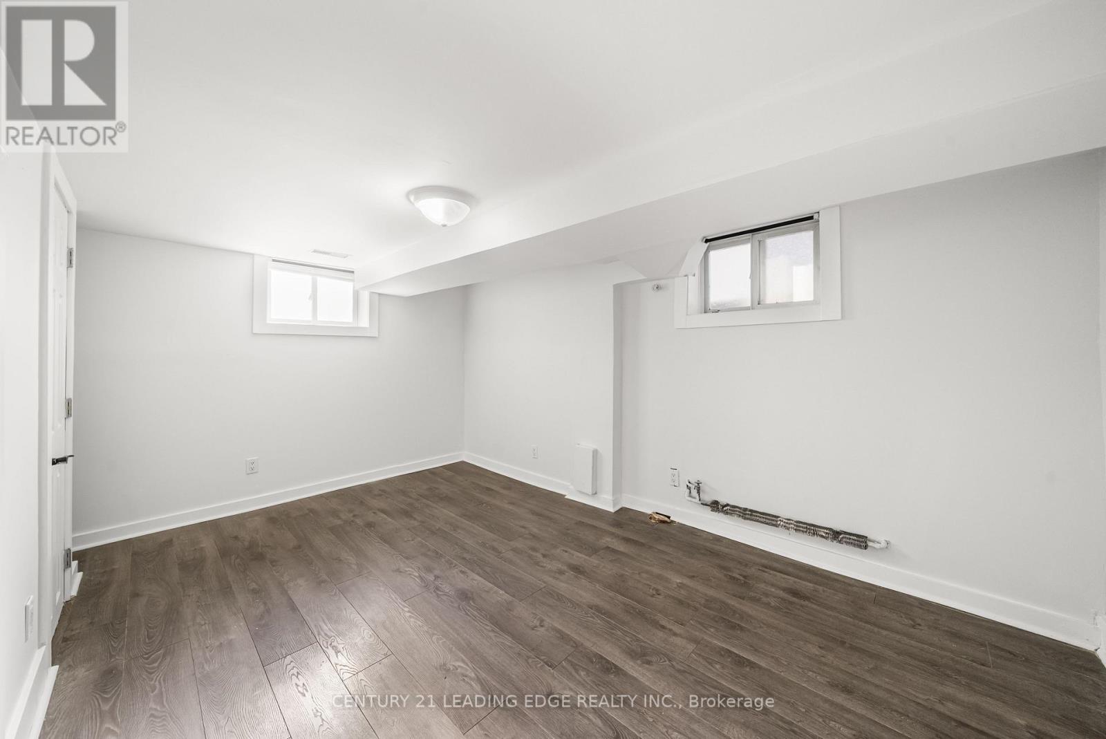 Unit B - 620 Birchmount Road Property Photo 7