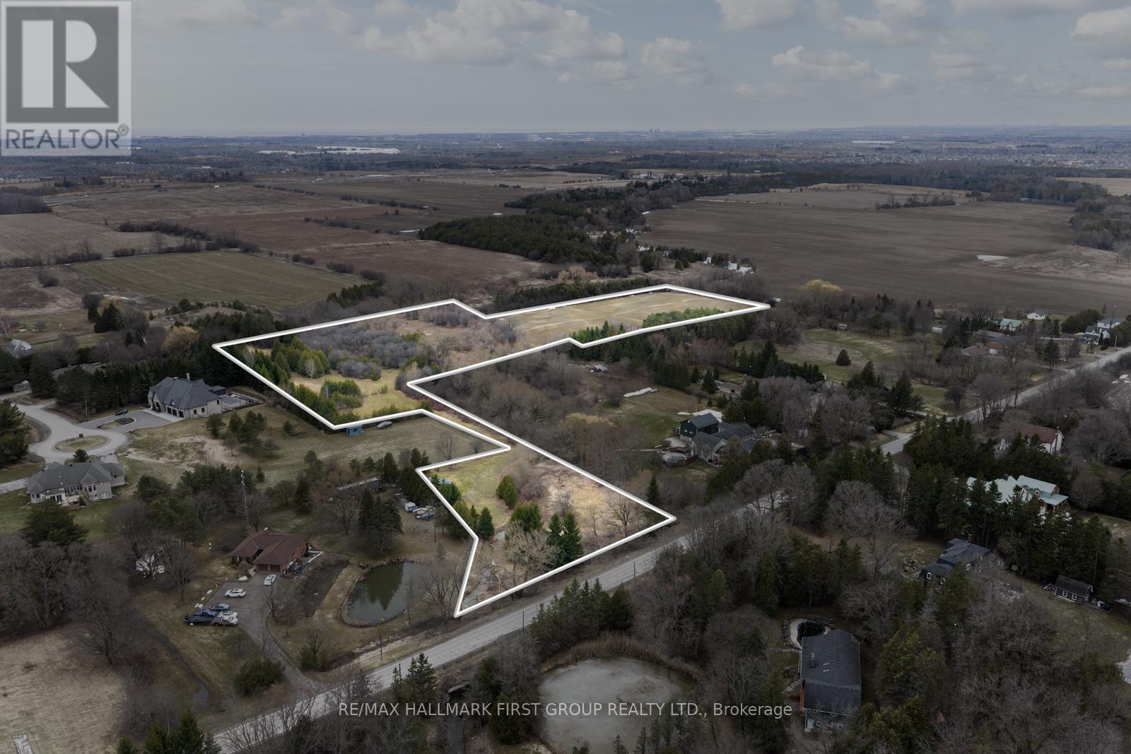 83 Columbus Road W Property Photo 2