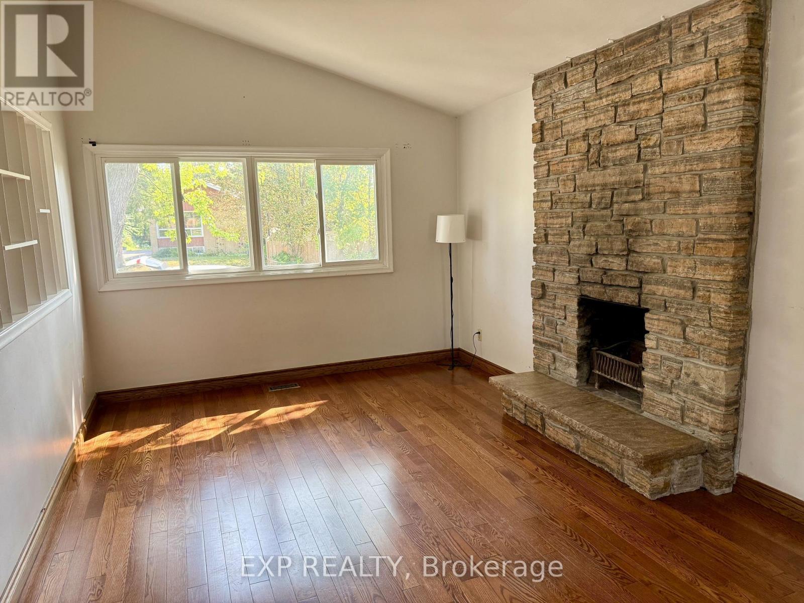 UPPER - 6 MID PINES ROAD