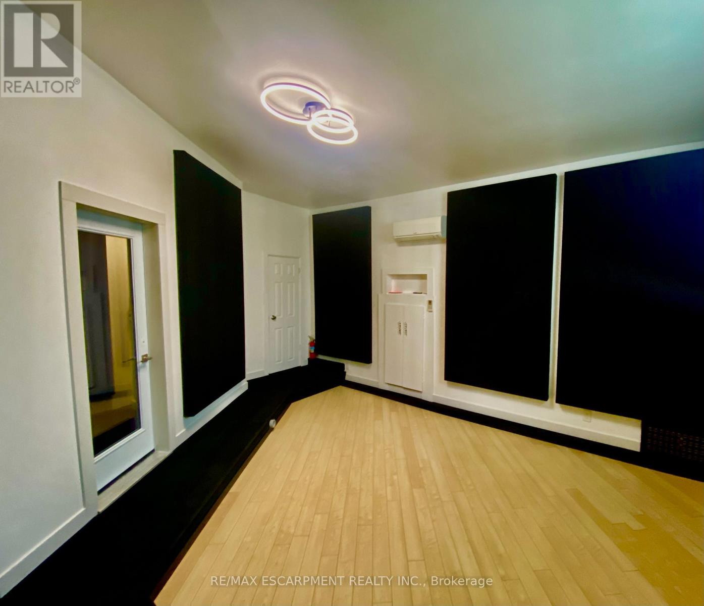 33 Villers Street Property Photo 2