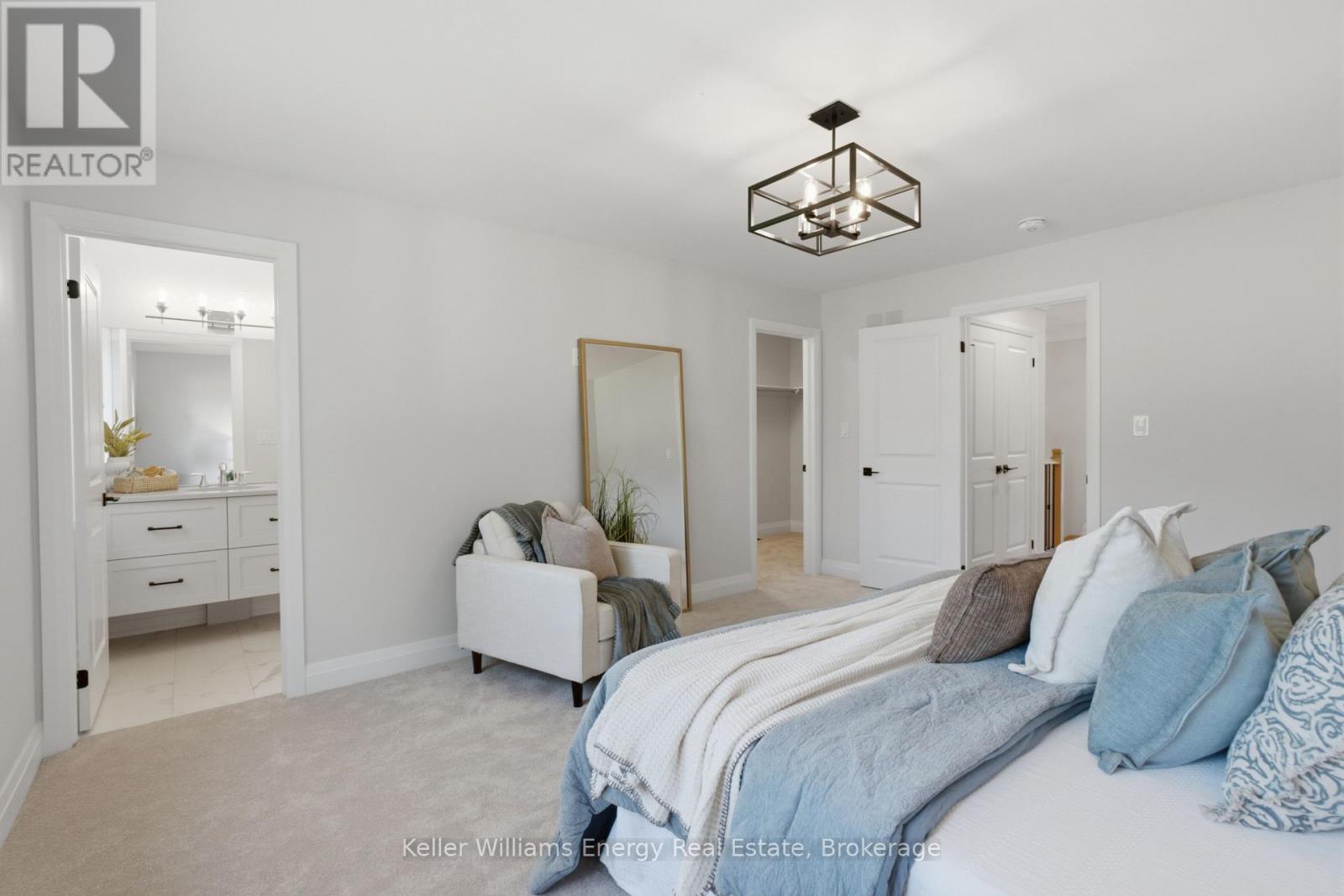 129 Hickory Street N Property Photo 21