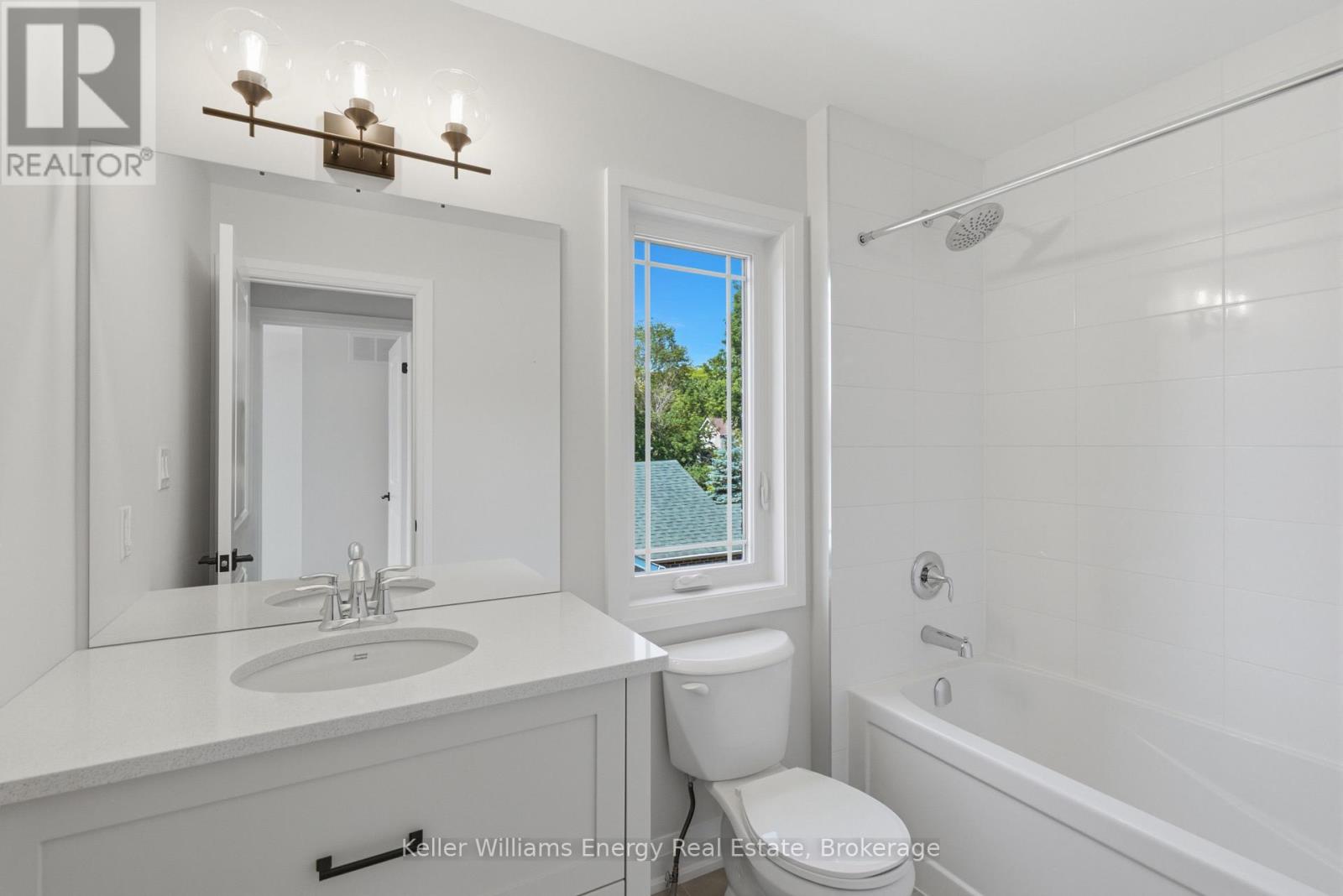 129 Hickory Street N Property Photo 28