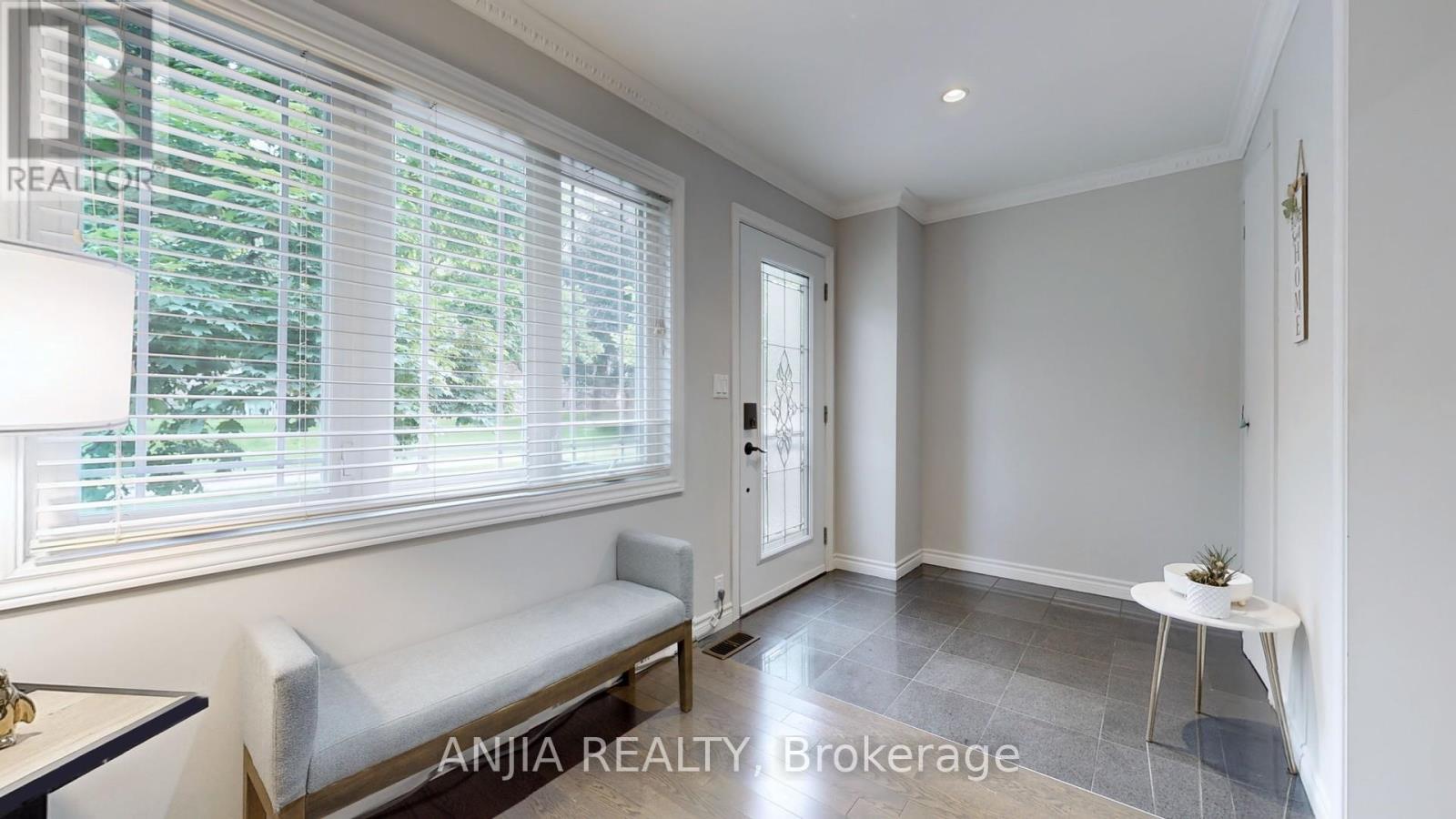 691 Greenwood Avenue Property Photo 3