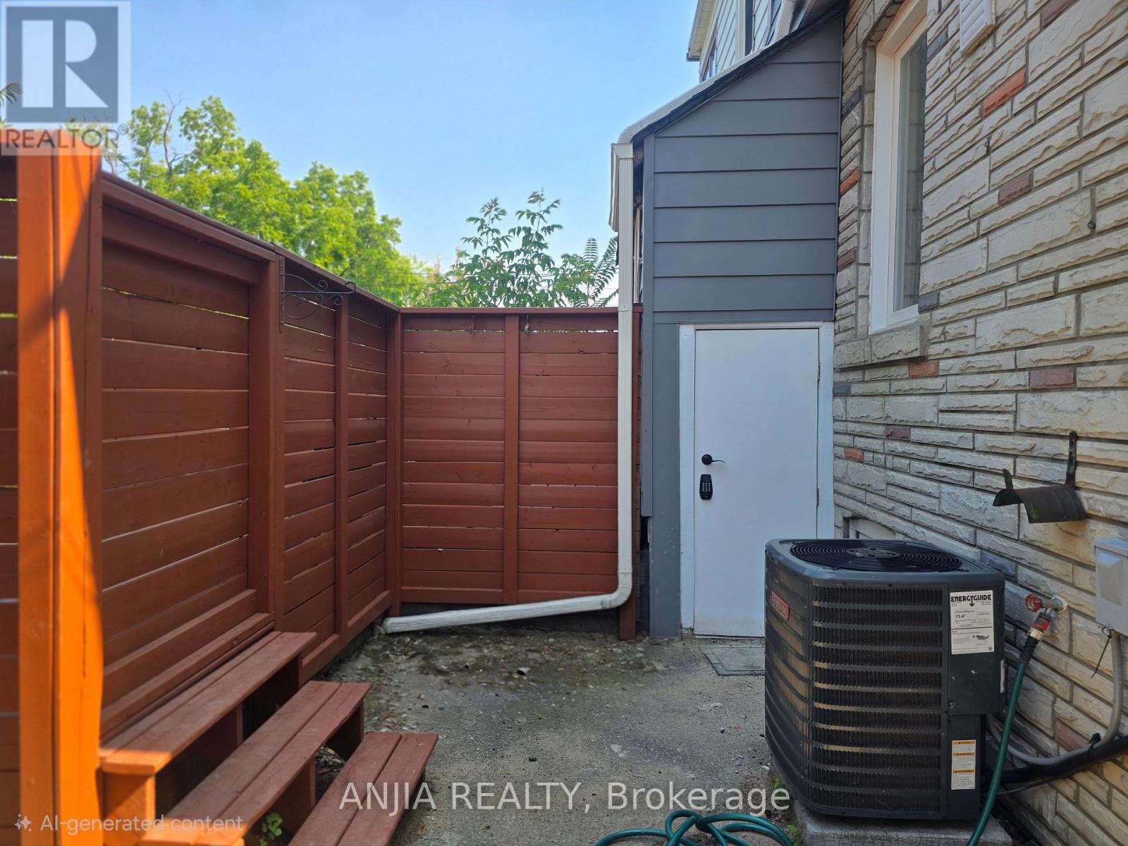 691 Greenwood Avenue Property Photo 31