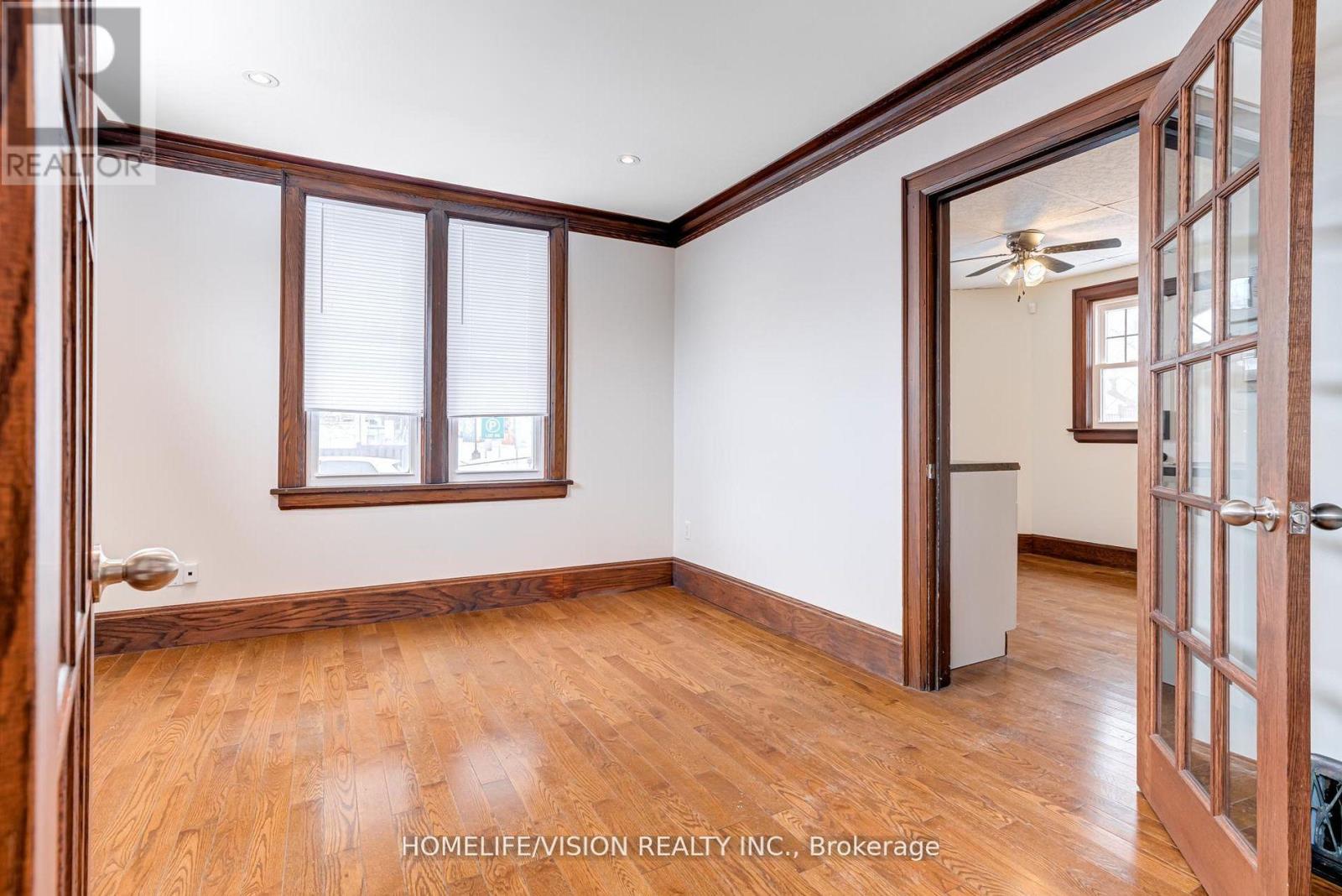 123 Mary Street E Property Photo 8