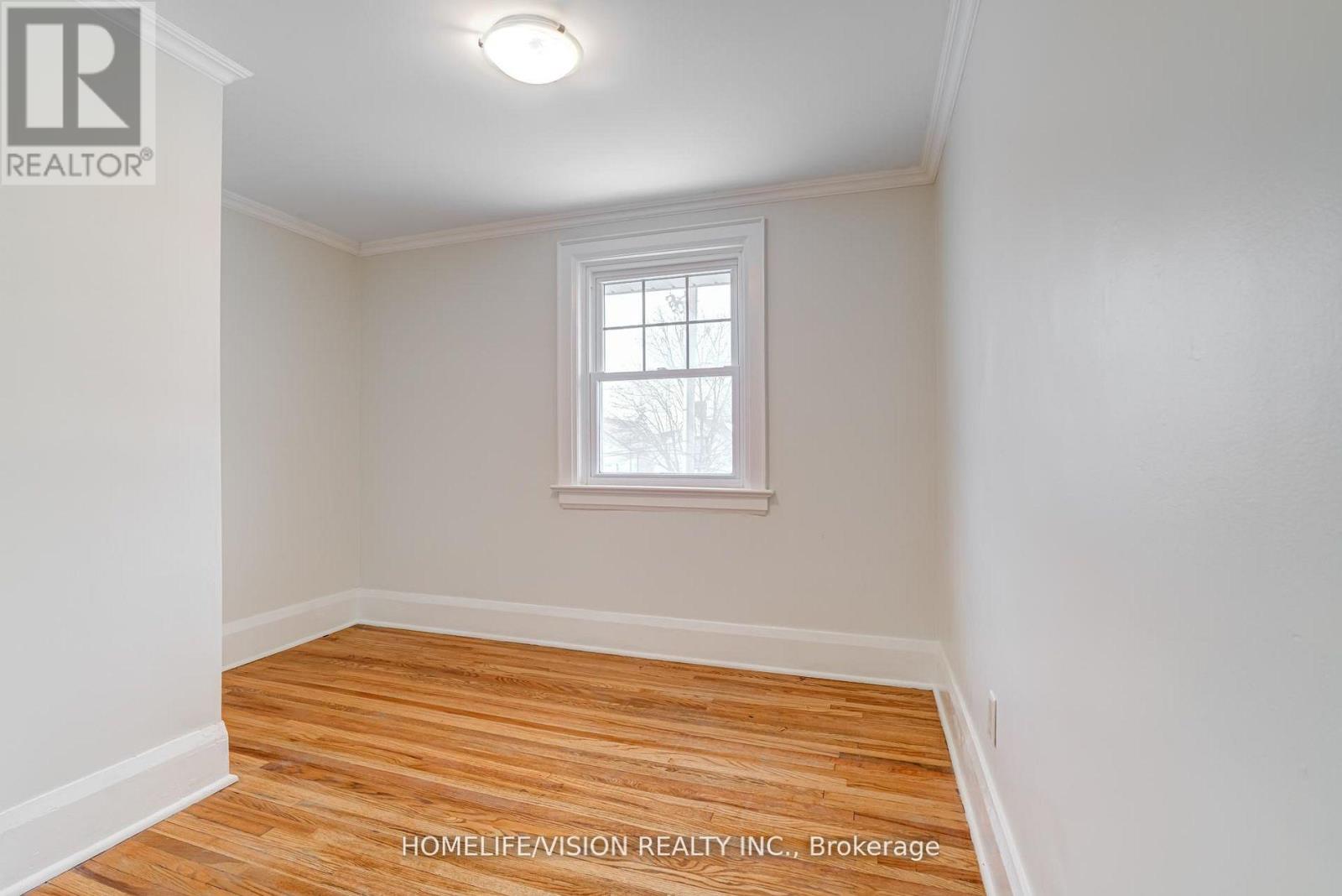 123 Mary Street E Property Photo 17