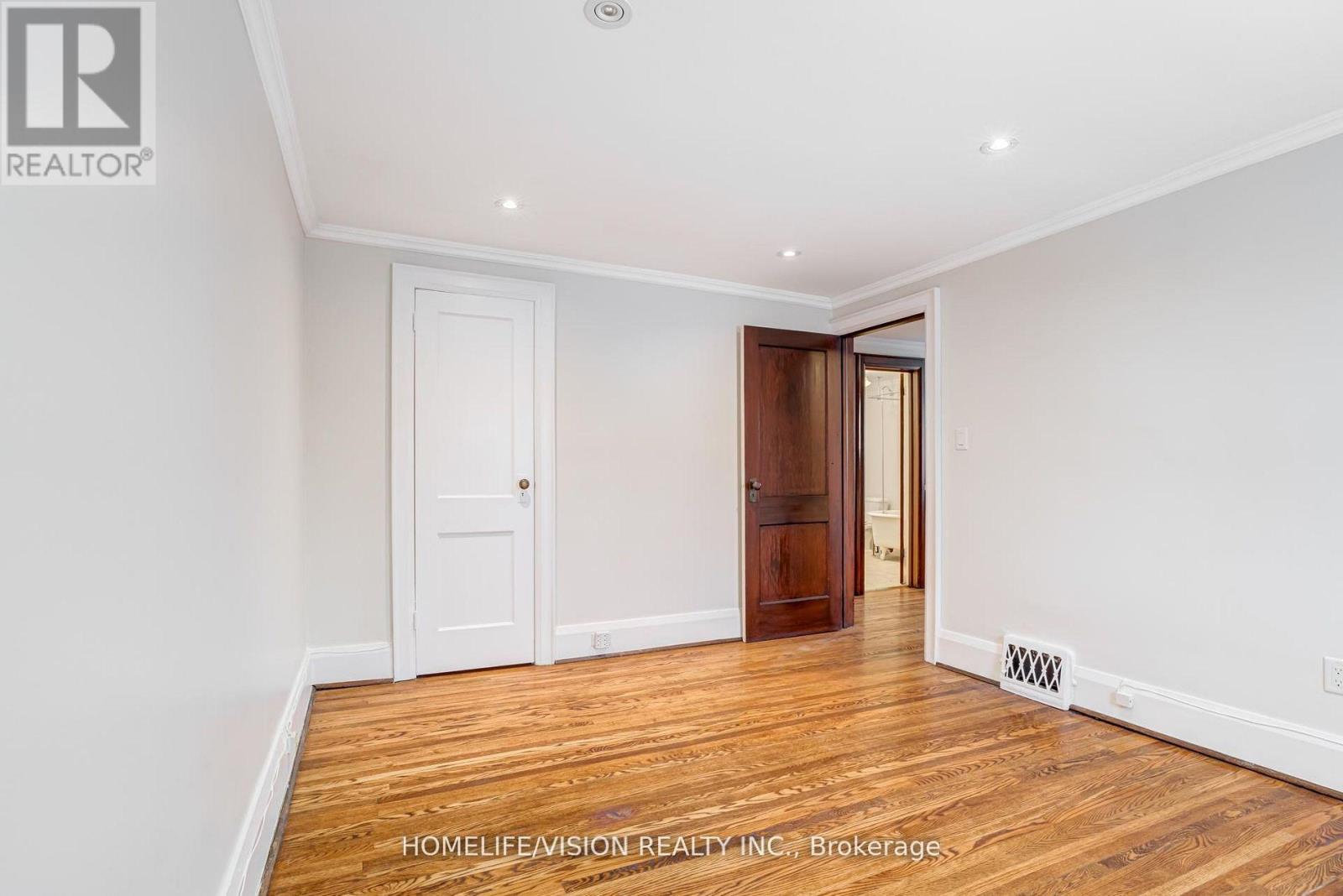 123 Mary Street E Property Photo 20