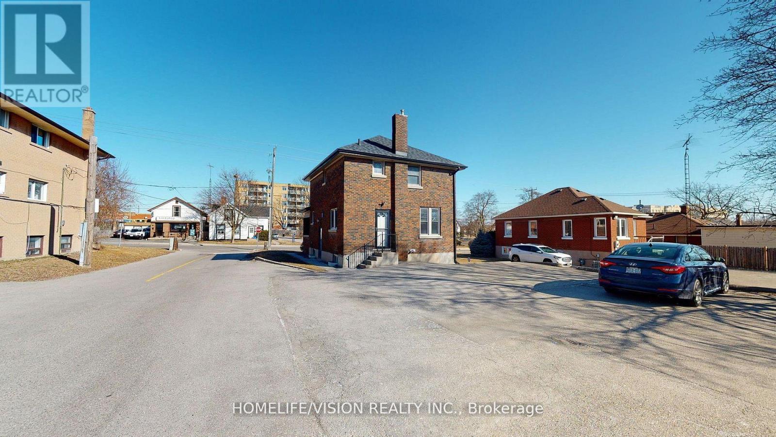 123 Mary Street E Property Photo 26