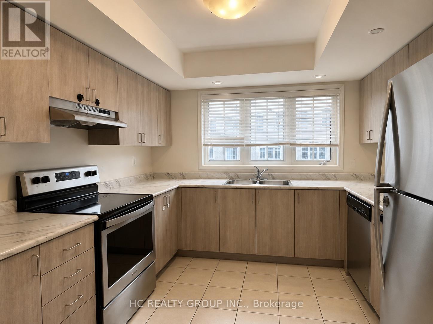 124 - 2645 Eaglesham Path Property Photo 2