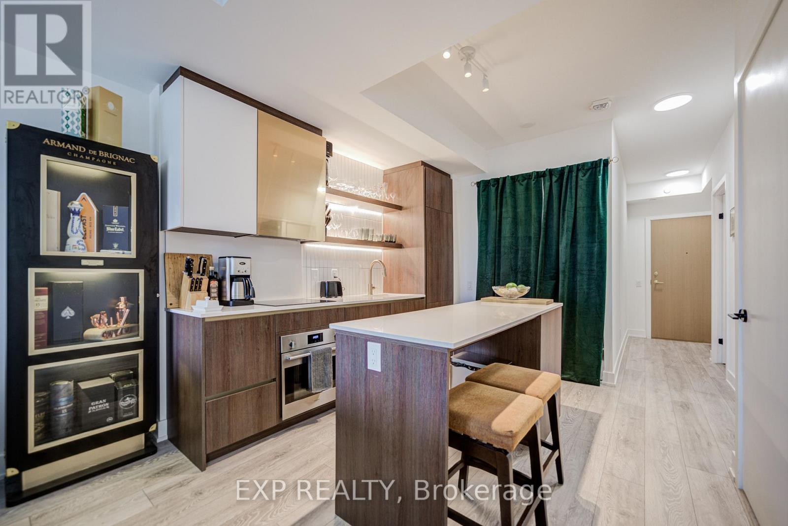 211 - 1285 Queen Street E Property Photo 3