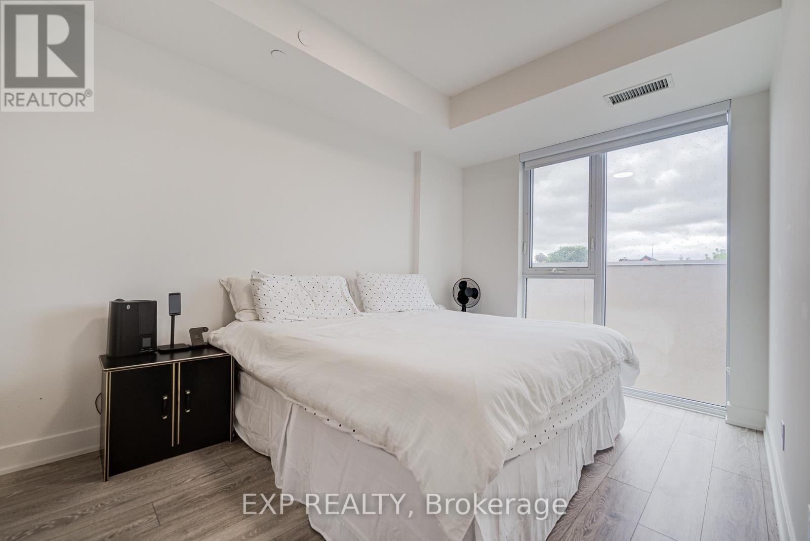 211 - 1285 Queen Street E Property Photo 7