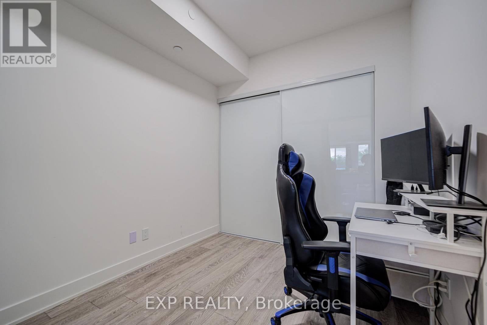 211 - 1285 Queen Street E Property Photo 11