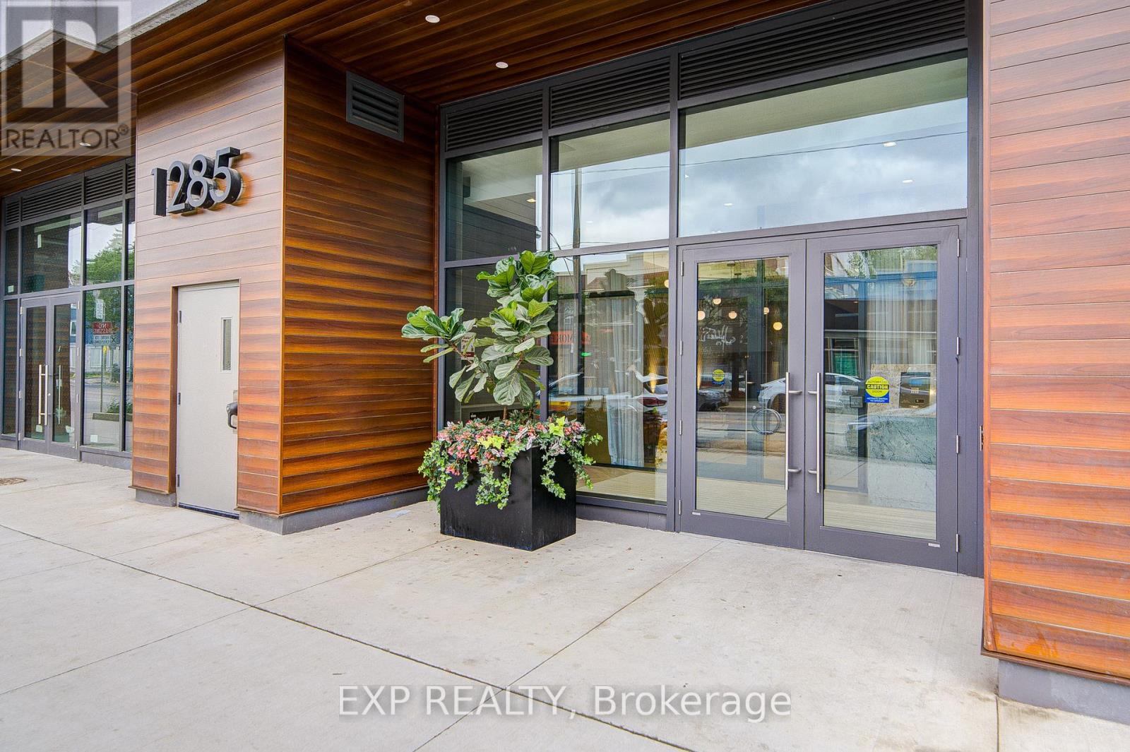 211 - 1285 Queen Street E Property Photo 18