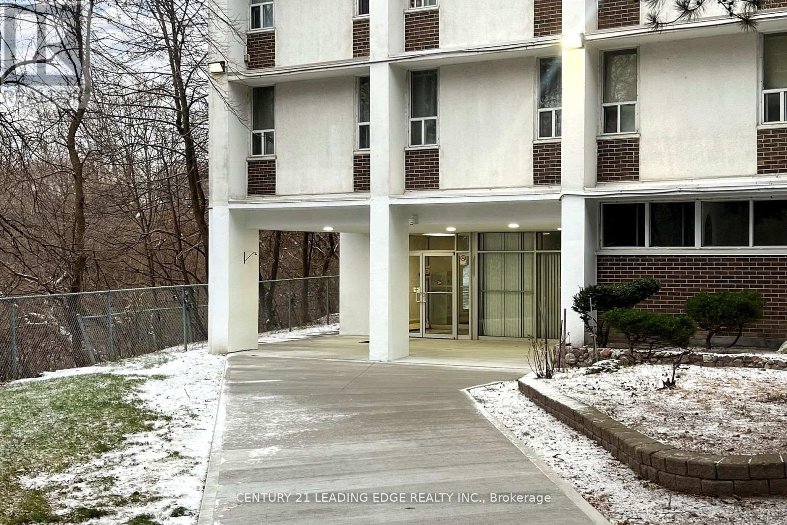 1005 - 2245 Eglinton Avenue E Property Photo 3