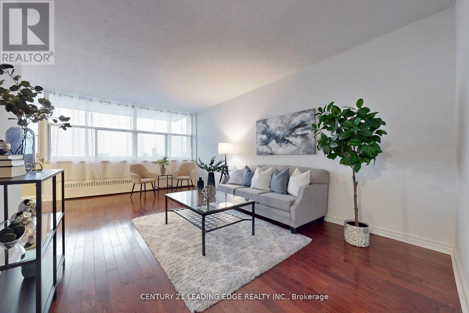 1005 - 2245 Eglinton Avenue E Property Photo 8