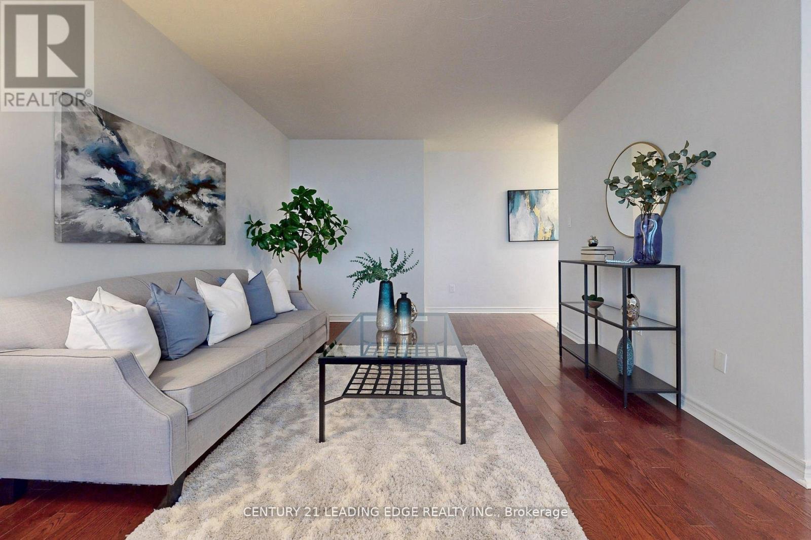 1005 - 2245 Eglinton Avenue E Property Photo 11