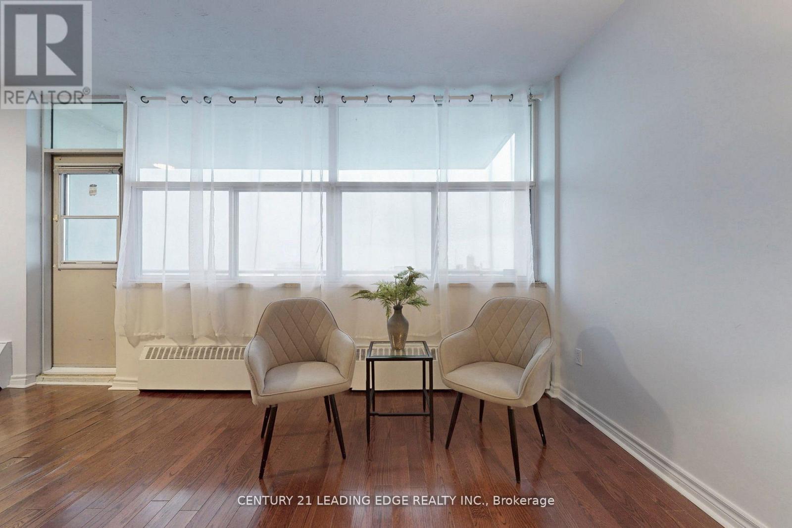1005 - 2245 Eglinton Avenue E Property Photo 13