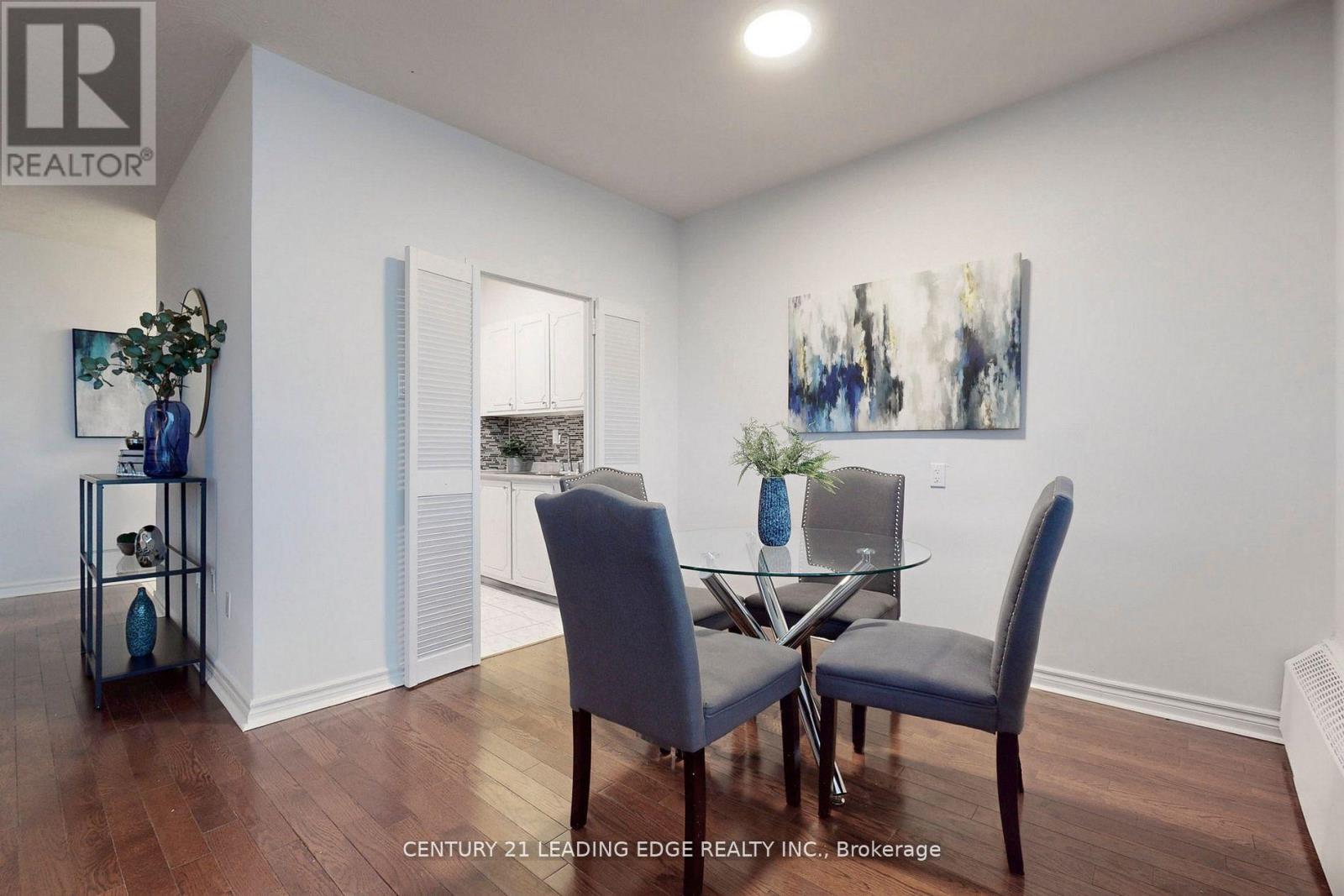 1005 - 2245 Eglinton Avenue E Property Photo 16