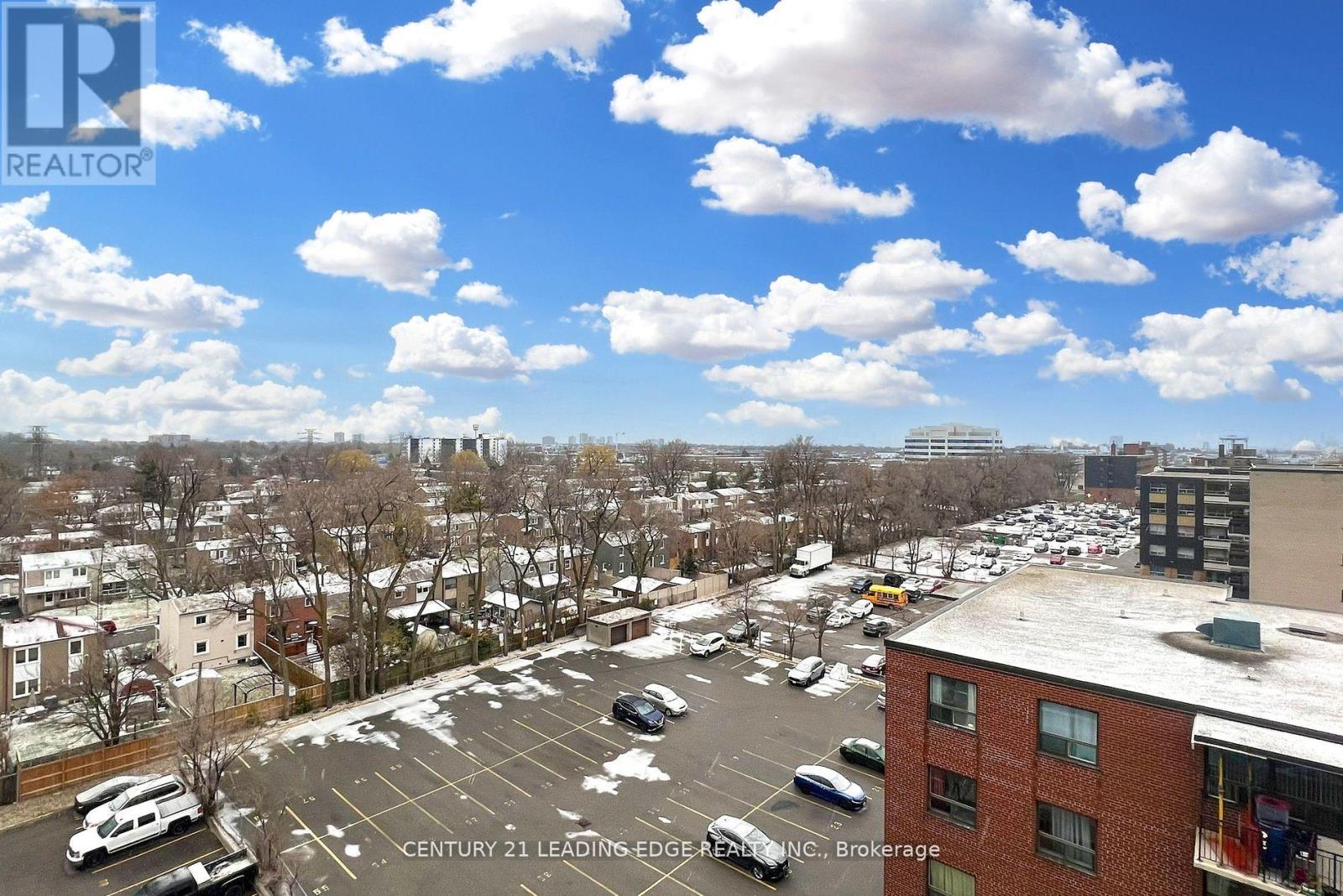 1005 - 2245 Eglinton Avenue E Property Photo 37