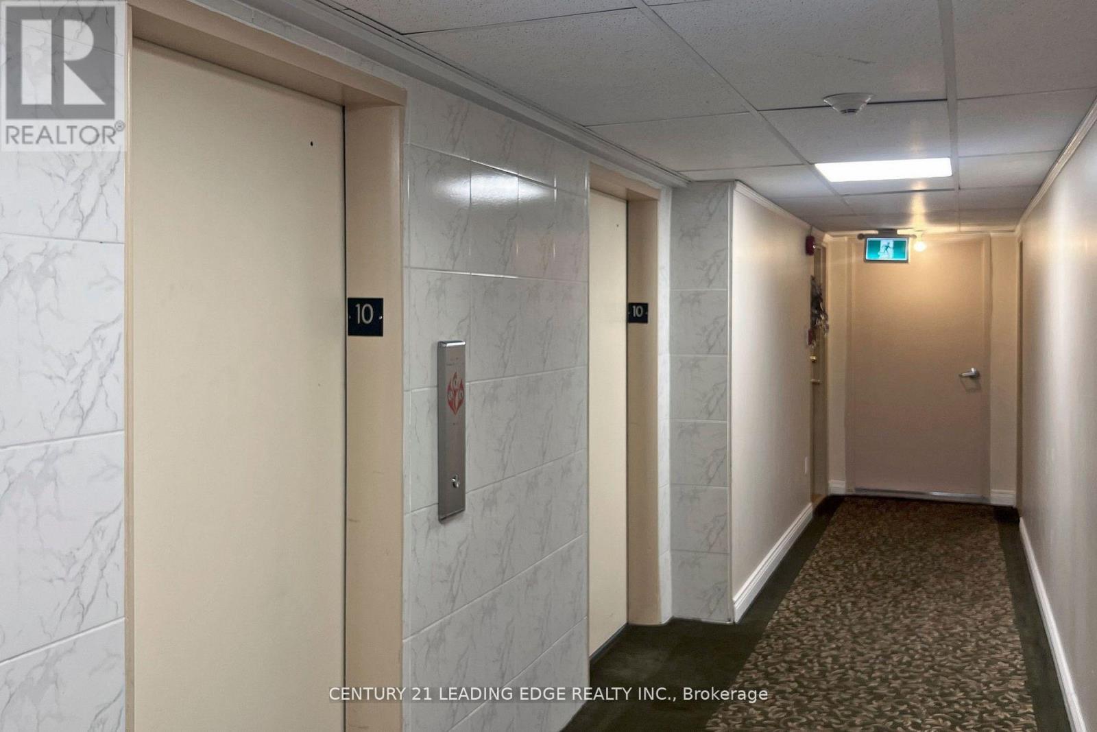 1005 - 2245 Eglinton Avenue E Property Photo 39