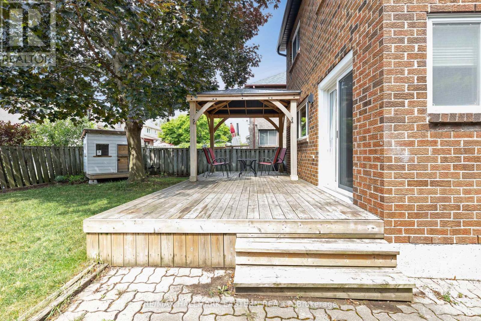 15 Ravenscroft Road Property Photo 43