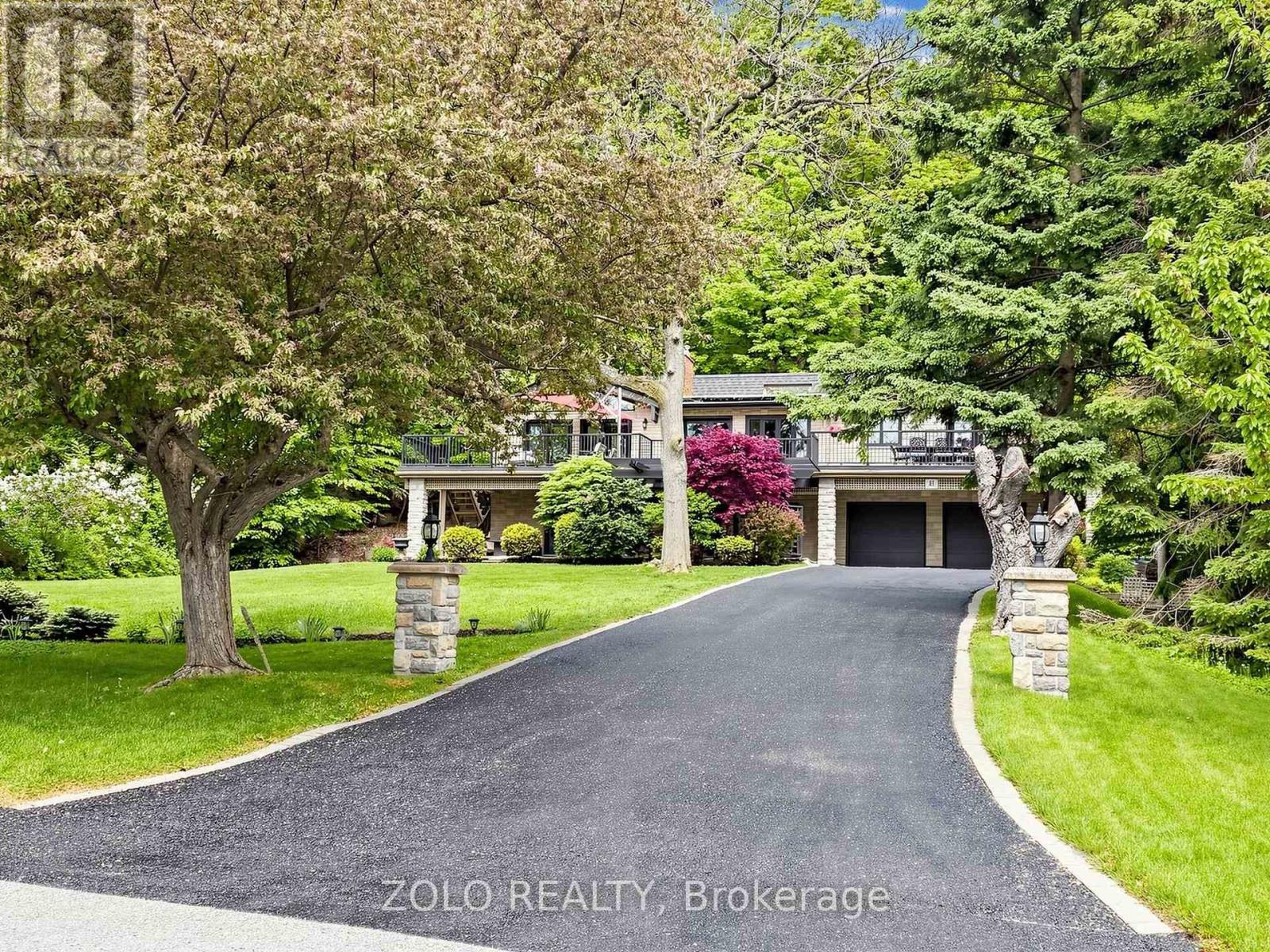 41 MEADOWCLIFFE DRIVE
