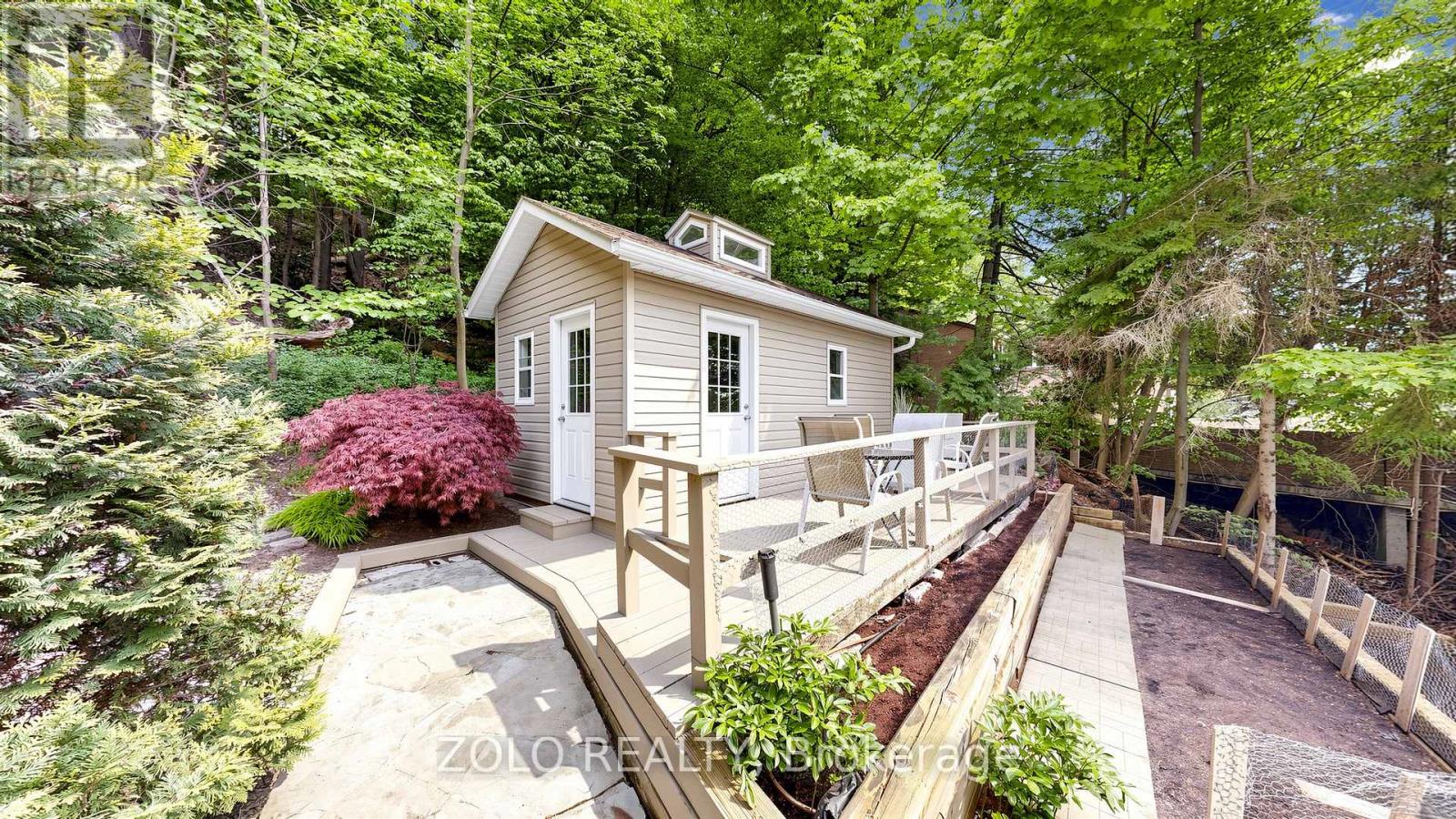 41 Meadowcliffe Drive Property Photo 44