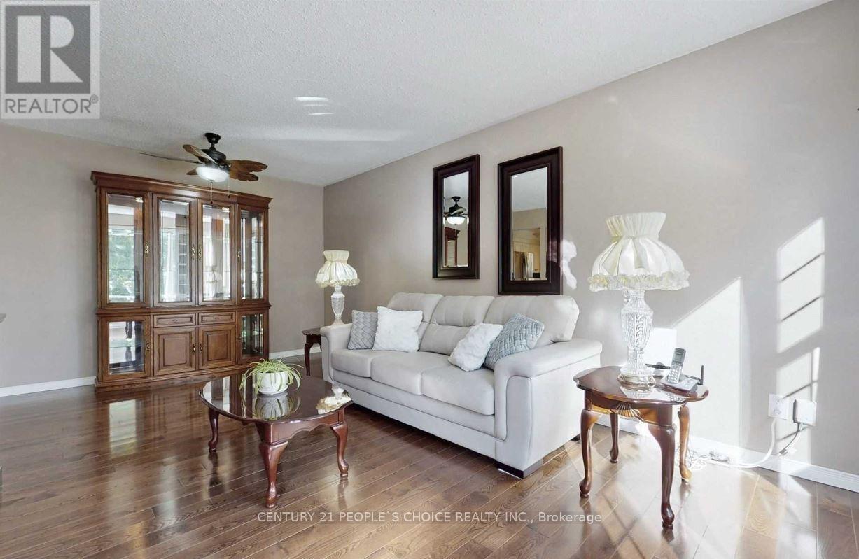 78 Claymore Crescent Property Photo 4