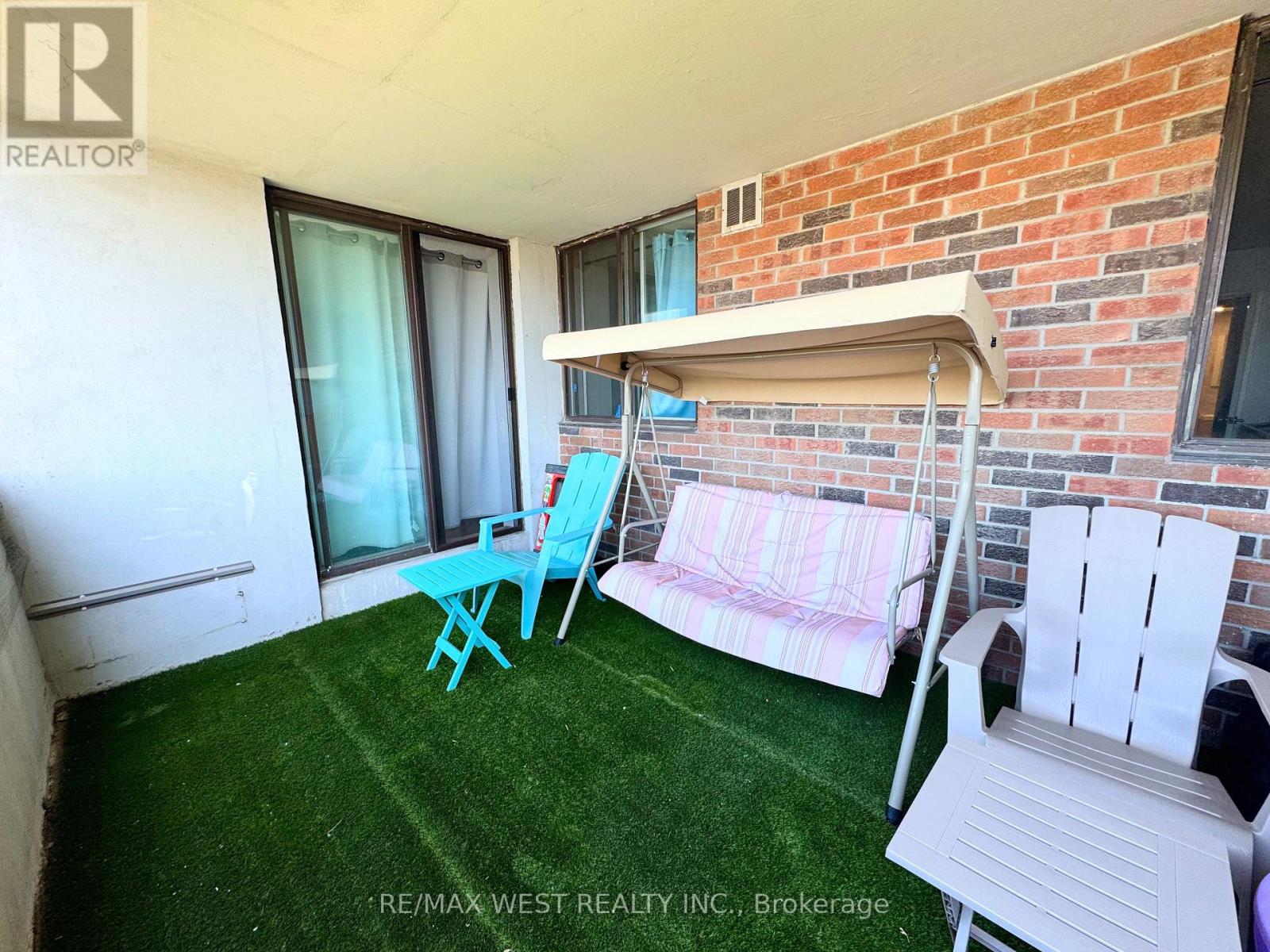 801 - 3380 Eglinton Avenue E Property Photo 14