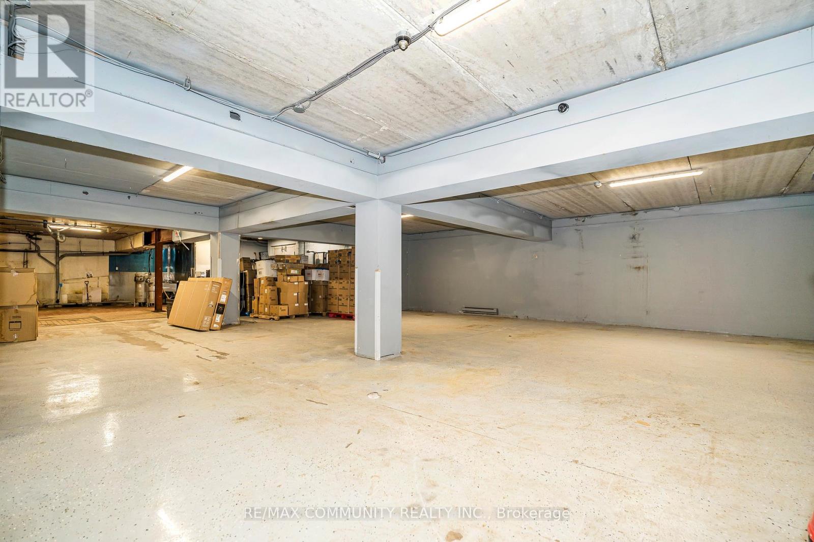 60 Athol Street E Property Photo 16