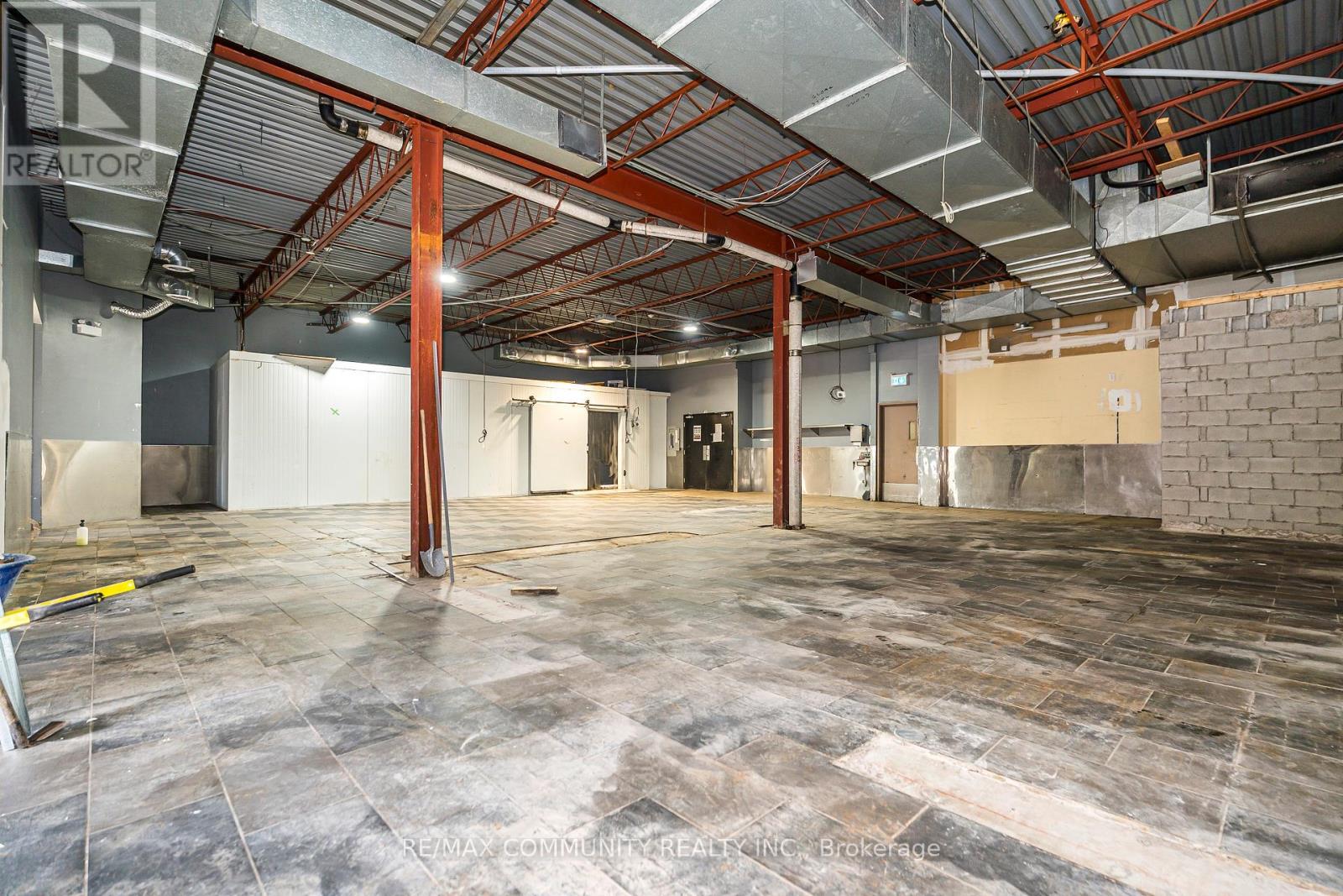 60 Athol Street E Property Photo 24
