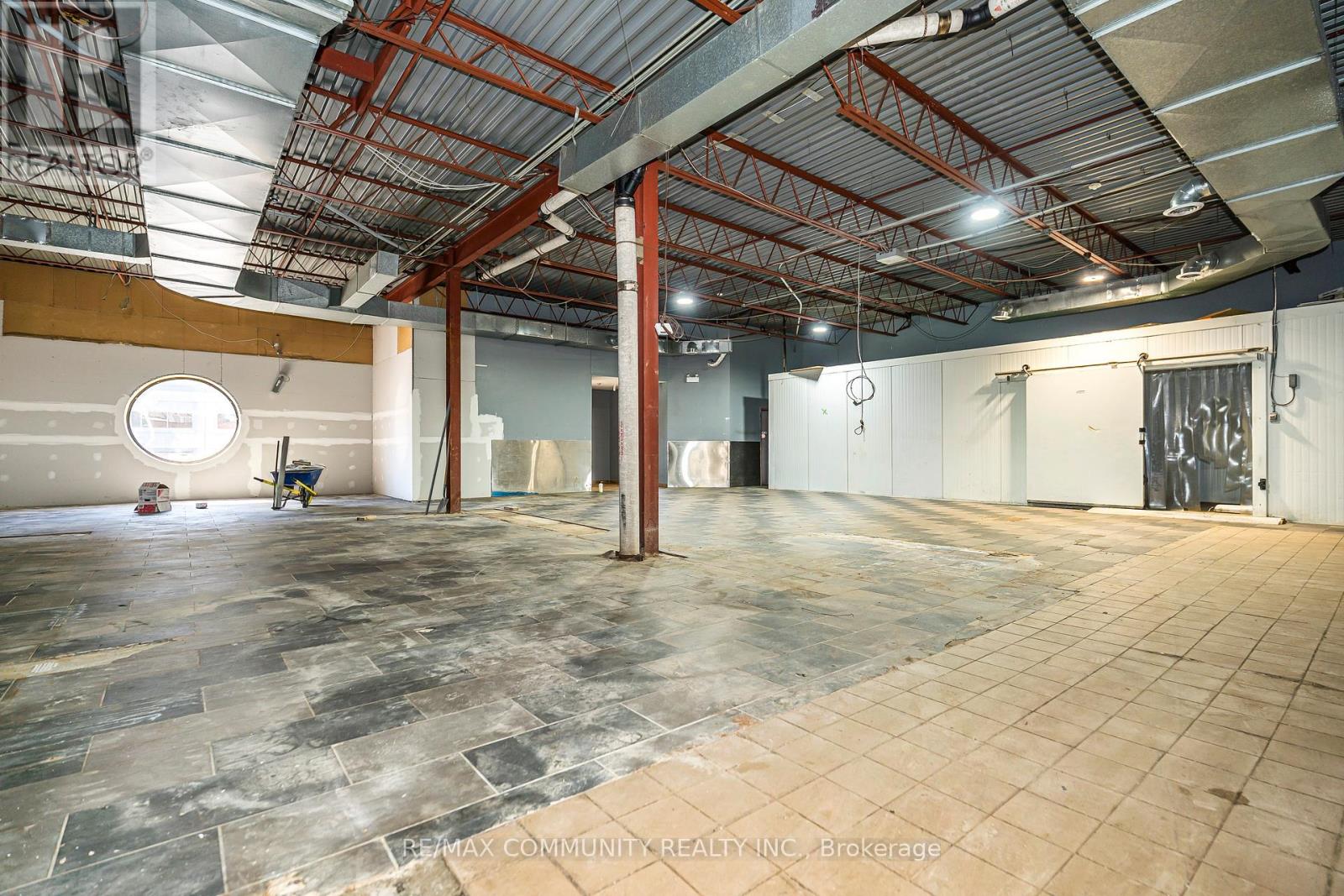 60 Athol Street E Property Photo 25