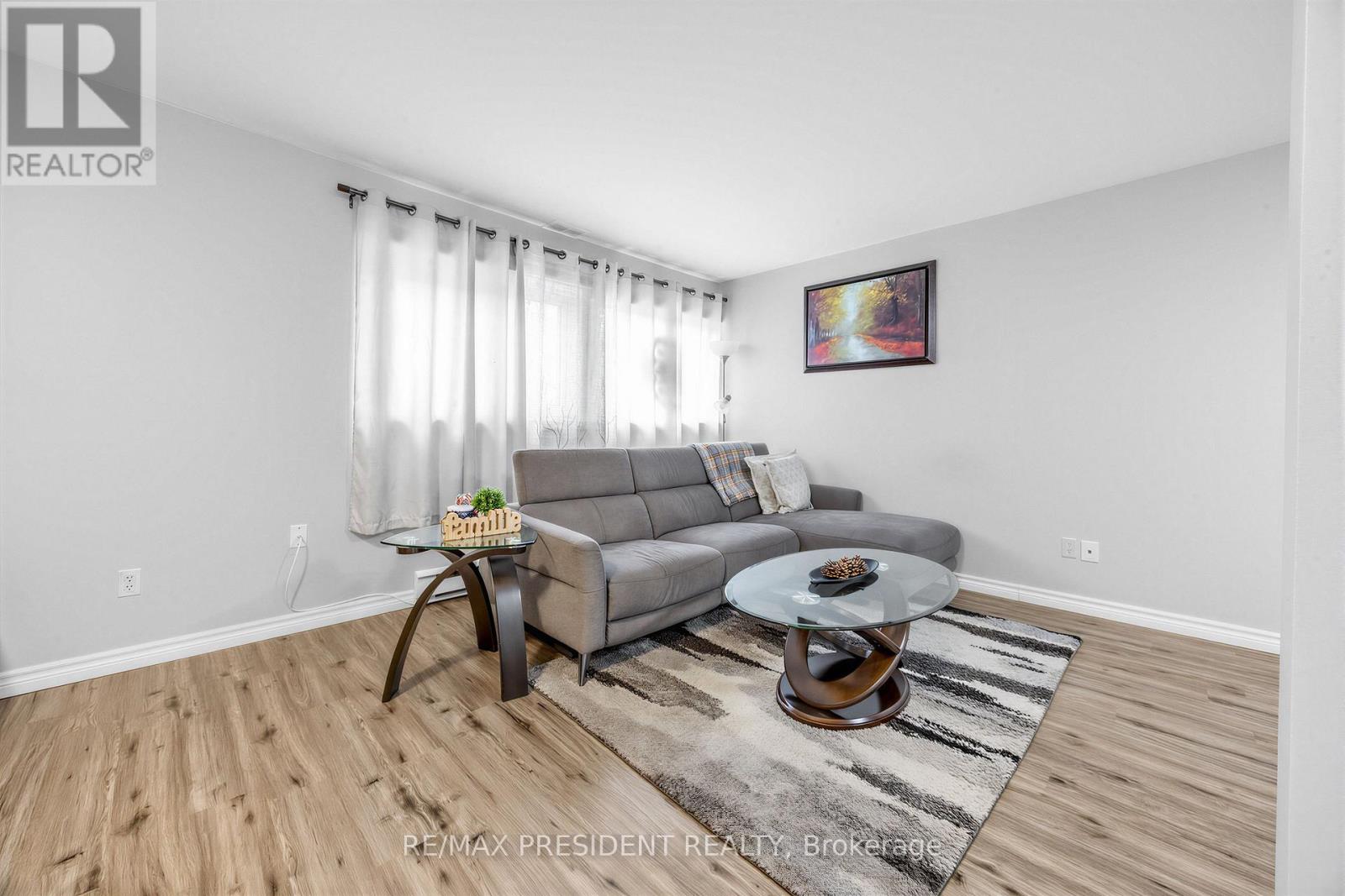 20 - 120 Murison Boulevard Property Photo 17