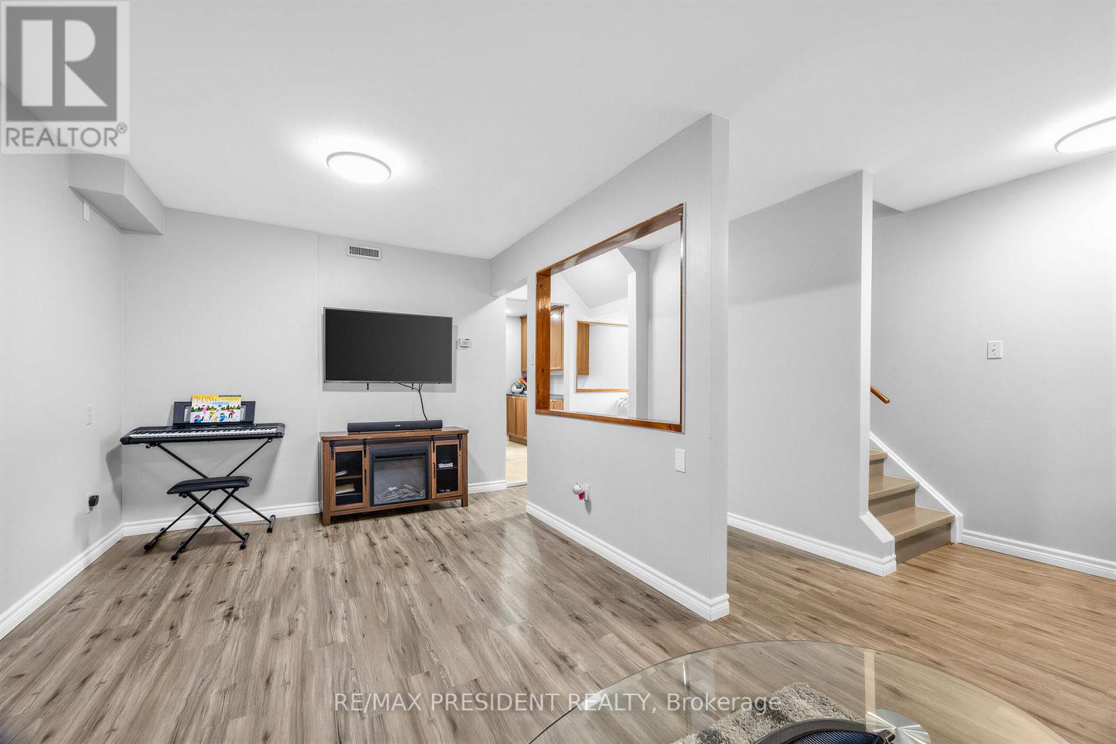 20 - 120 Murison Boulevard Property Photo 19