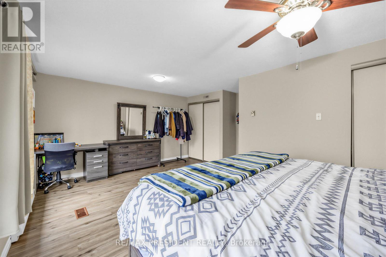 20 - 120 Murison Boulevard Property Photo 25