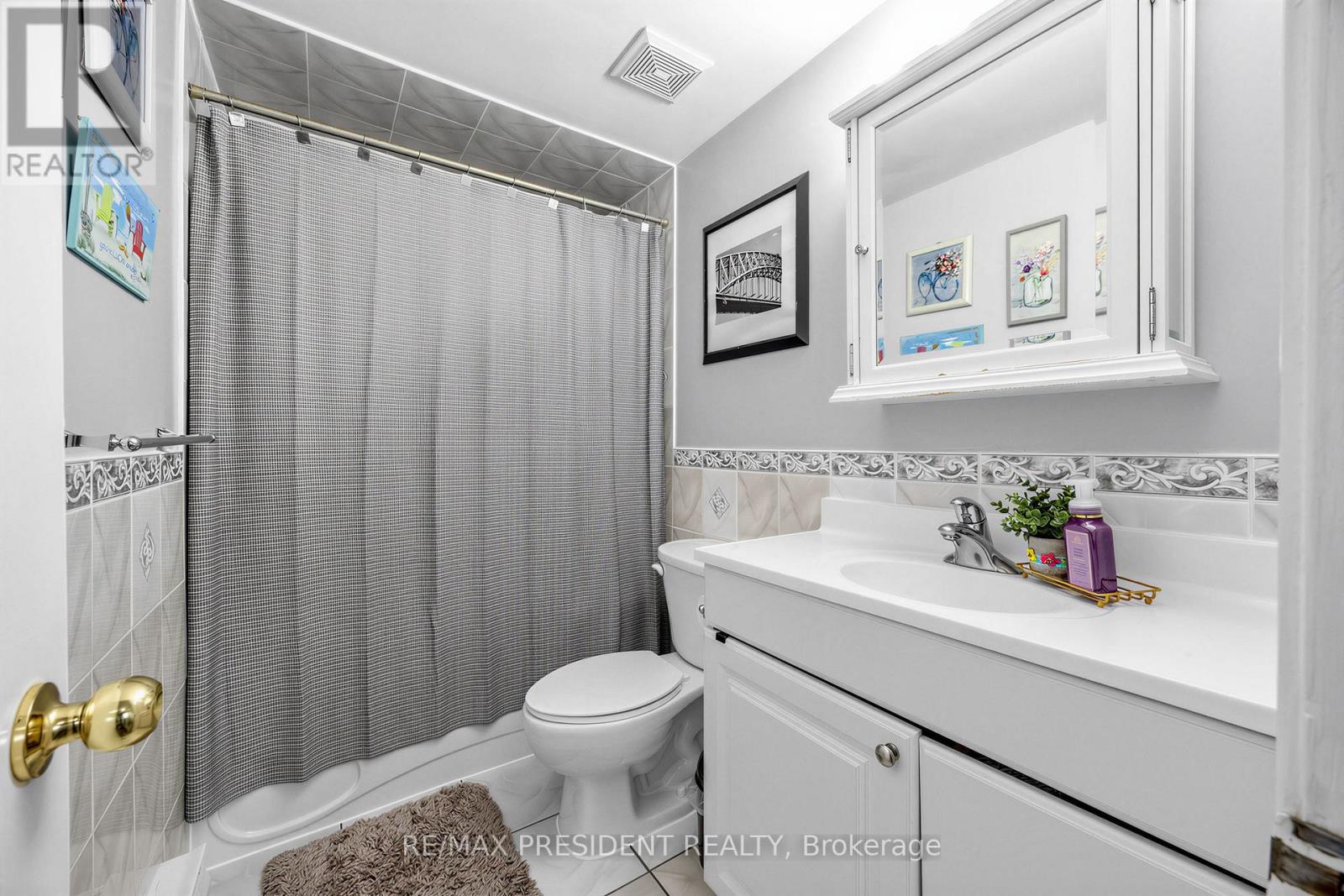 20 - 120 Murison Boulevard Property Photo 27