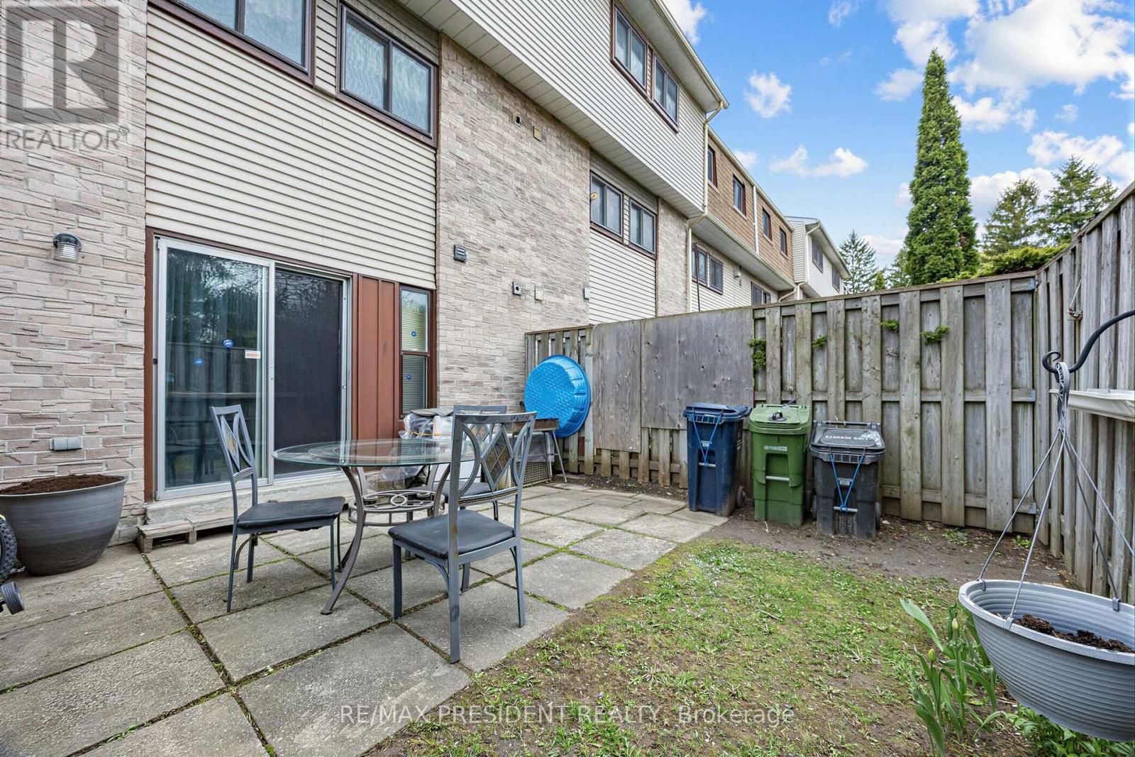 20 - 120 Murison Boulevard Property Photo 31