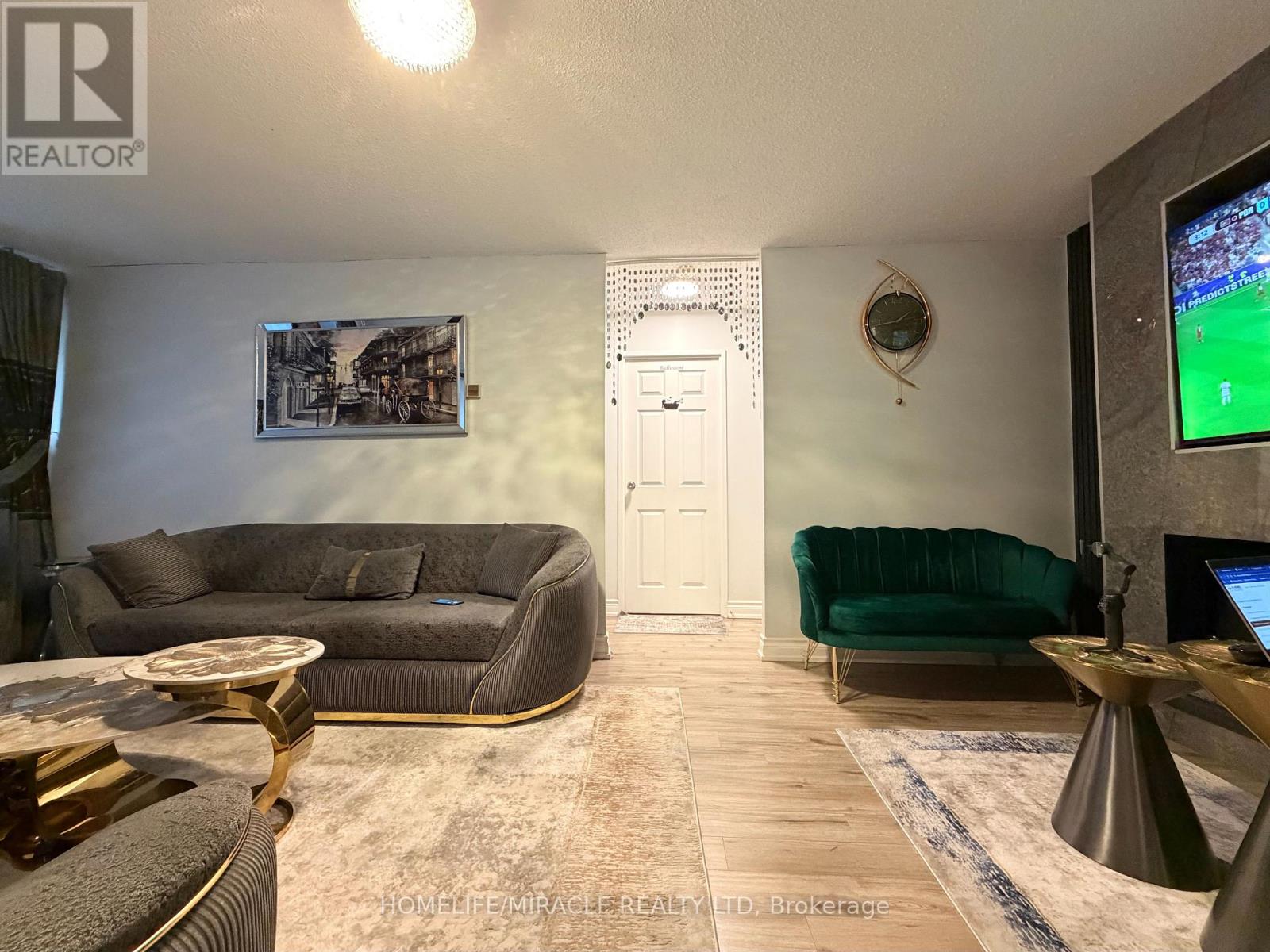 714 - 100 Wingarden Court Property Photo 11